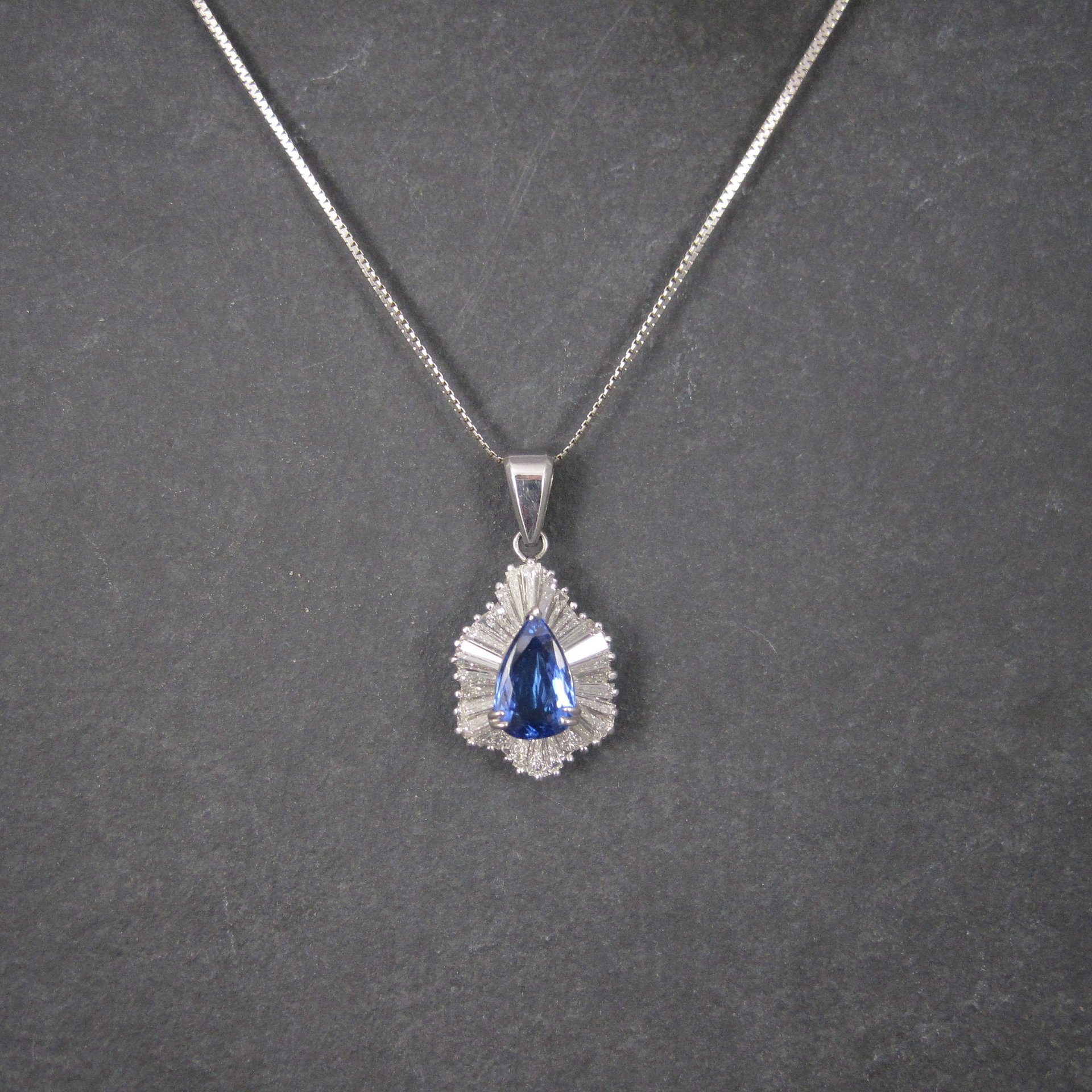 Estate 14K Tanzanite and Diamond Pendant Necklace 5.5 Carats