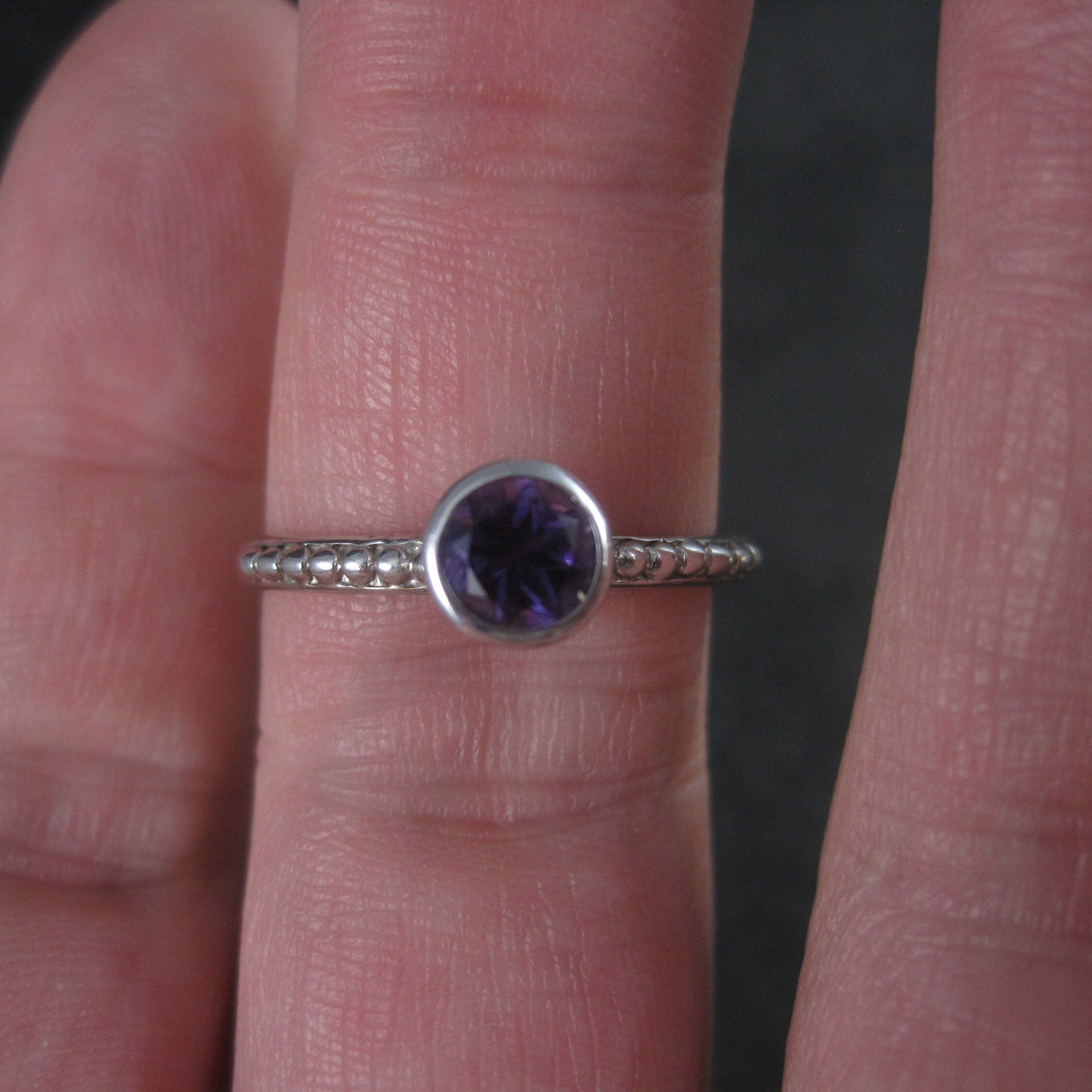 Simple Sterling Amethyst Solitaire Ring Size 9 Clyde Duneier