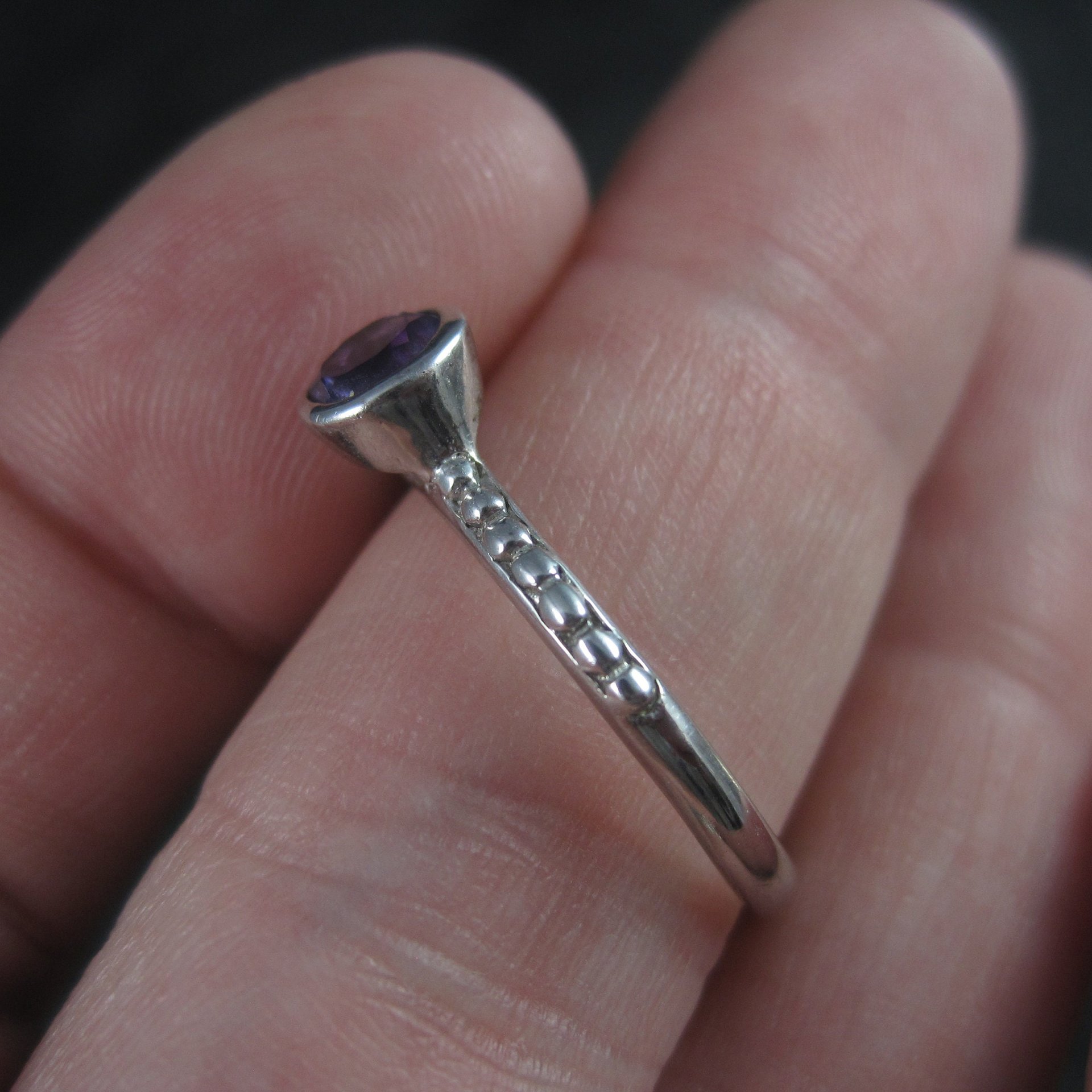 Simple Sterling Amethyst Solitaire Ring Size 9 Clyde Duneier