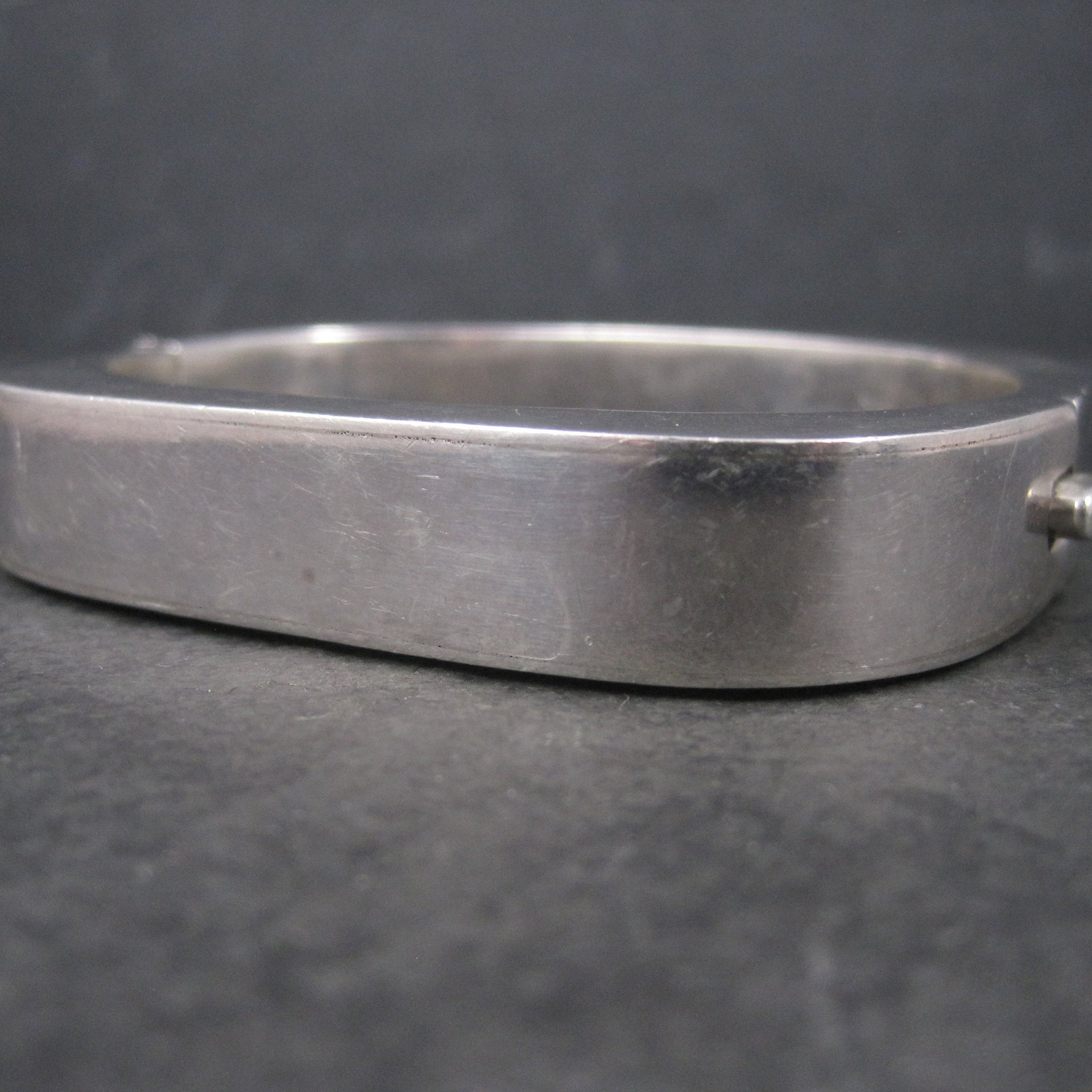 Heavy Vintage Mexican Sterling Bangle Bracelet 7 Inches