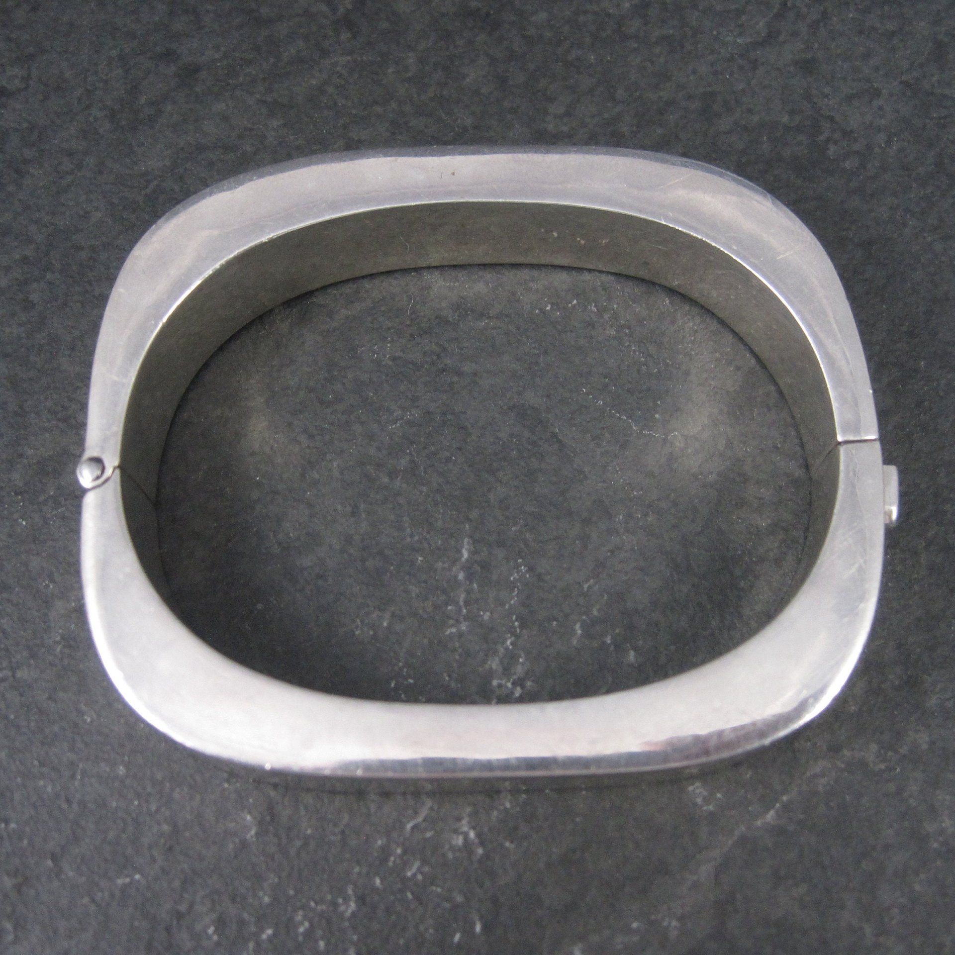 Heavy Vintage Mexican Sterling Bangle Bracelet 7 Inches