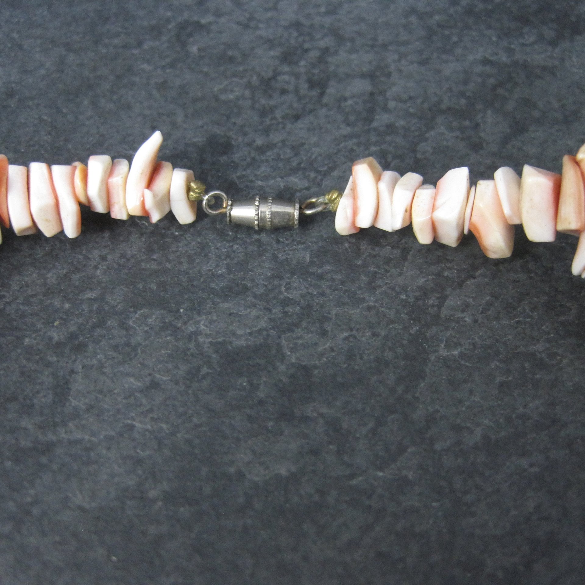 Vintage Coral Necklace 17 Inches