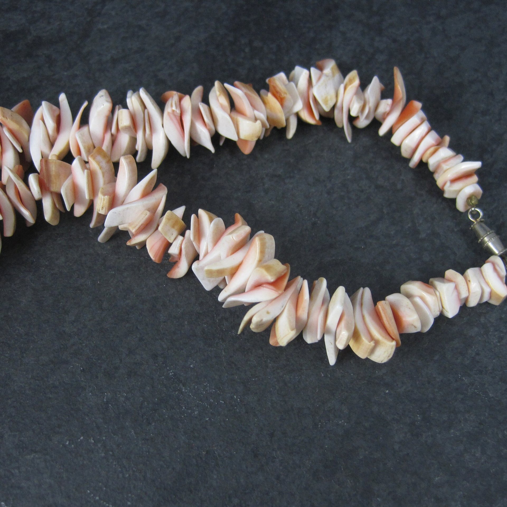 Vintage Coral Necklace 17 Inches