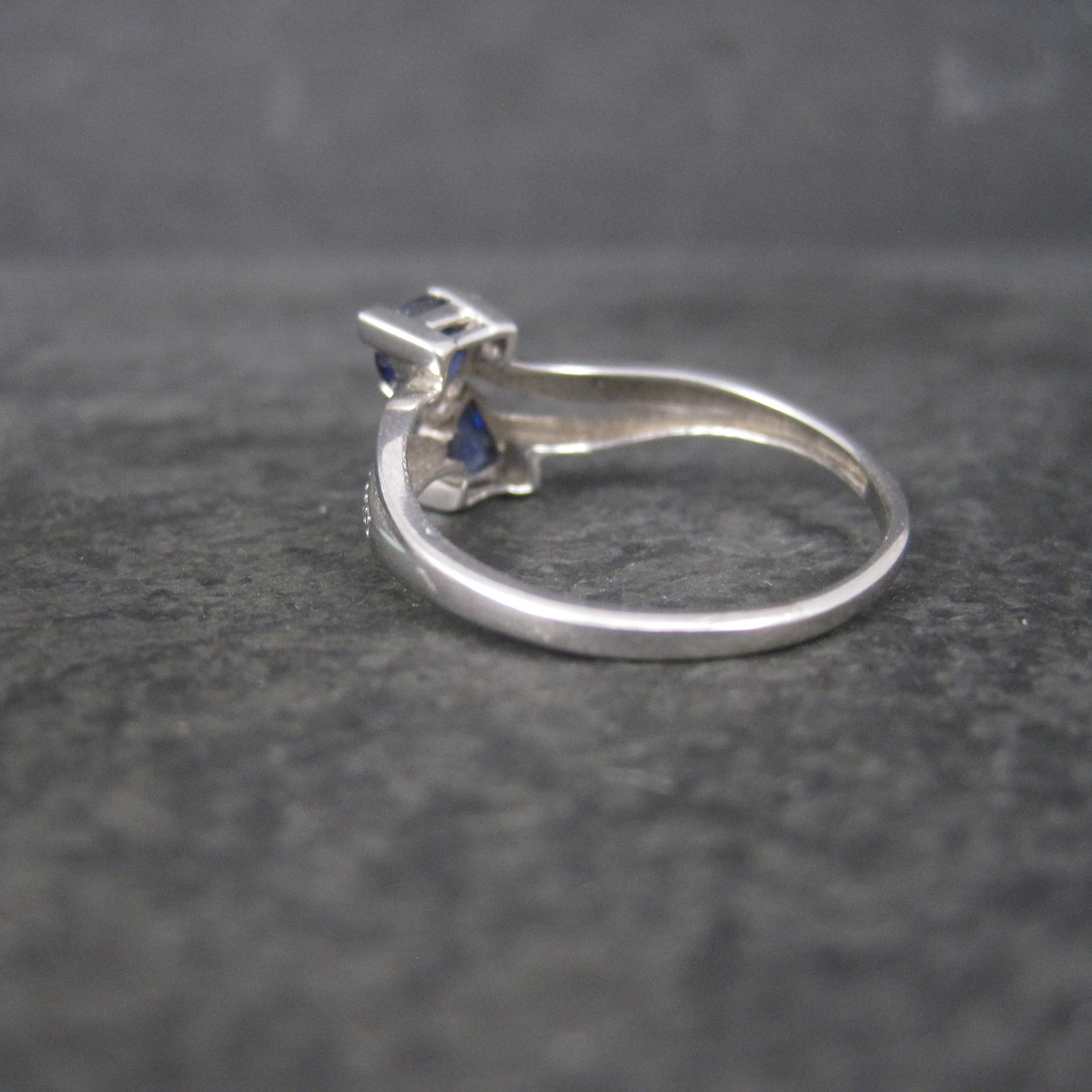 Vintage 90s 10K White Gold Sapphire Diamond Ring Size 9.75