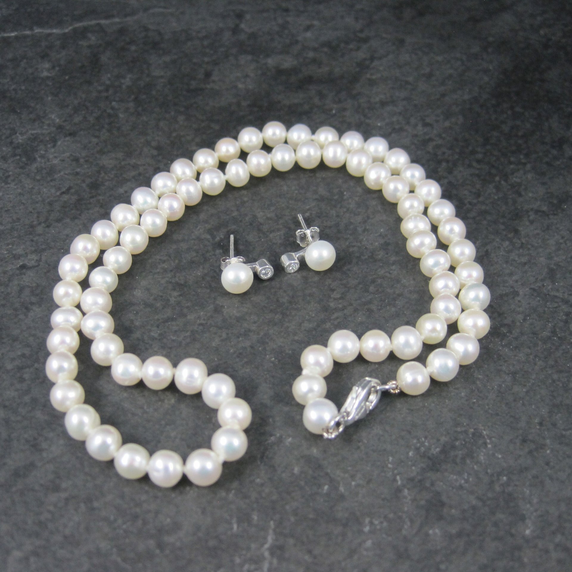 Vintage Freshwater Pearl Necklace Earrings Jewelry Set 18 Inches