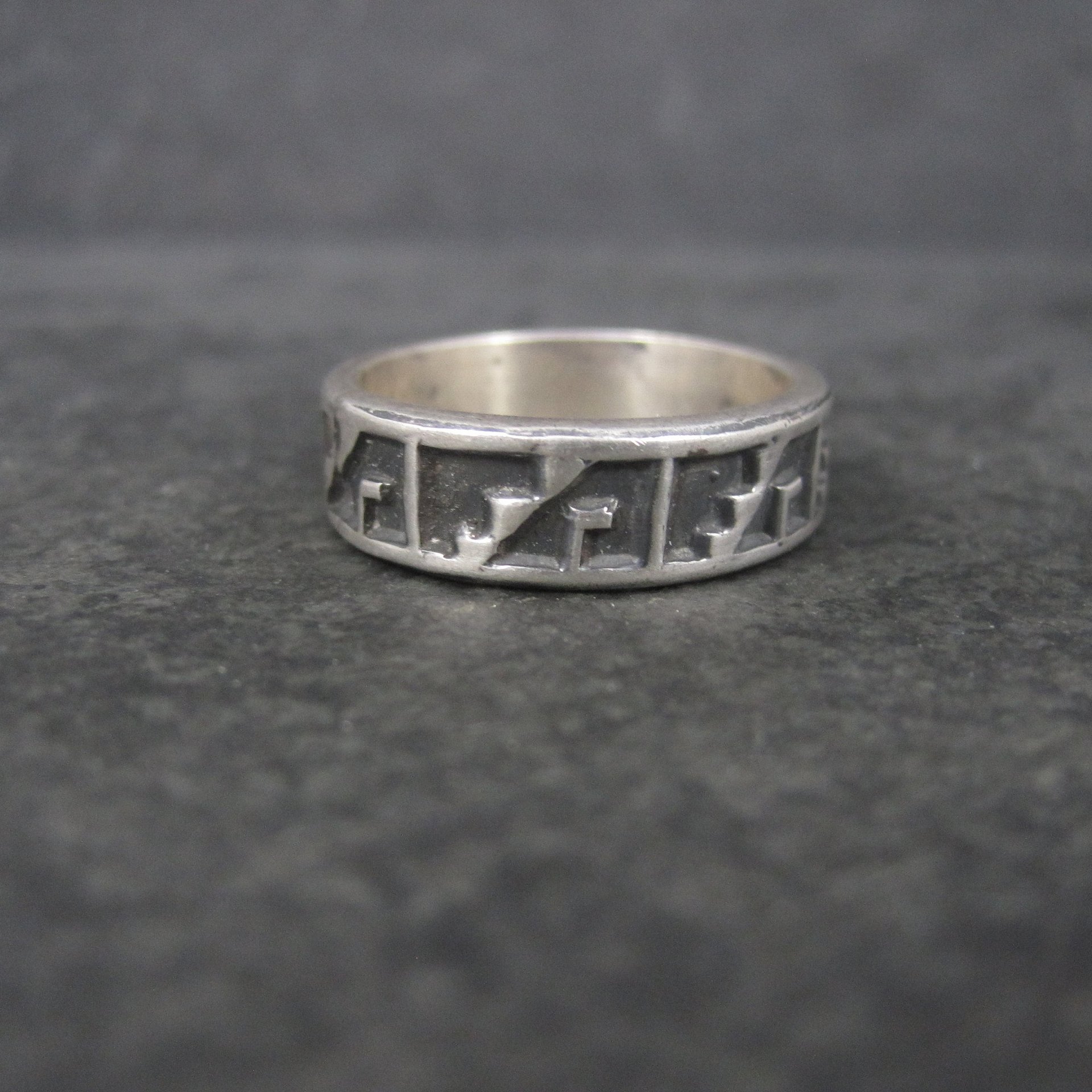 Vintage Sterling Tribal Band Ring Size 10