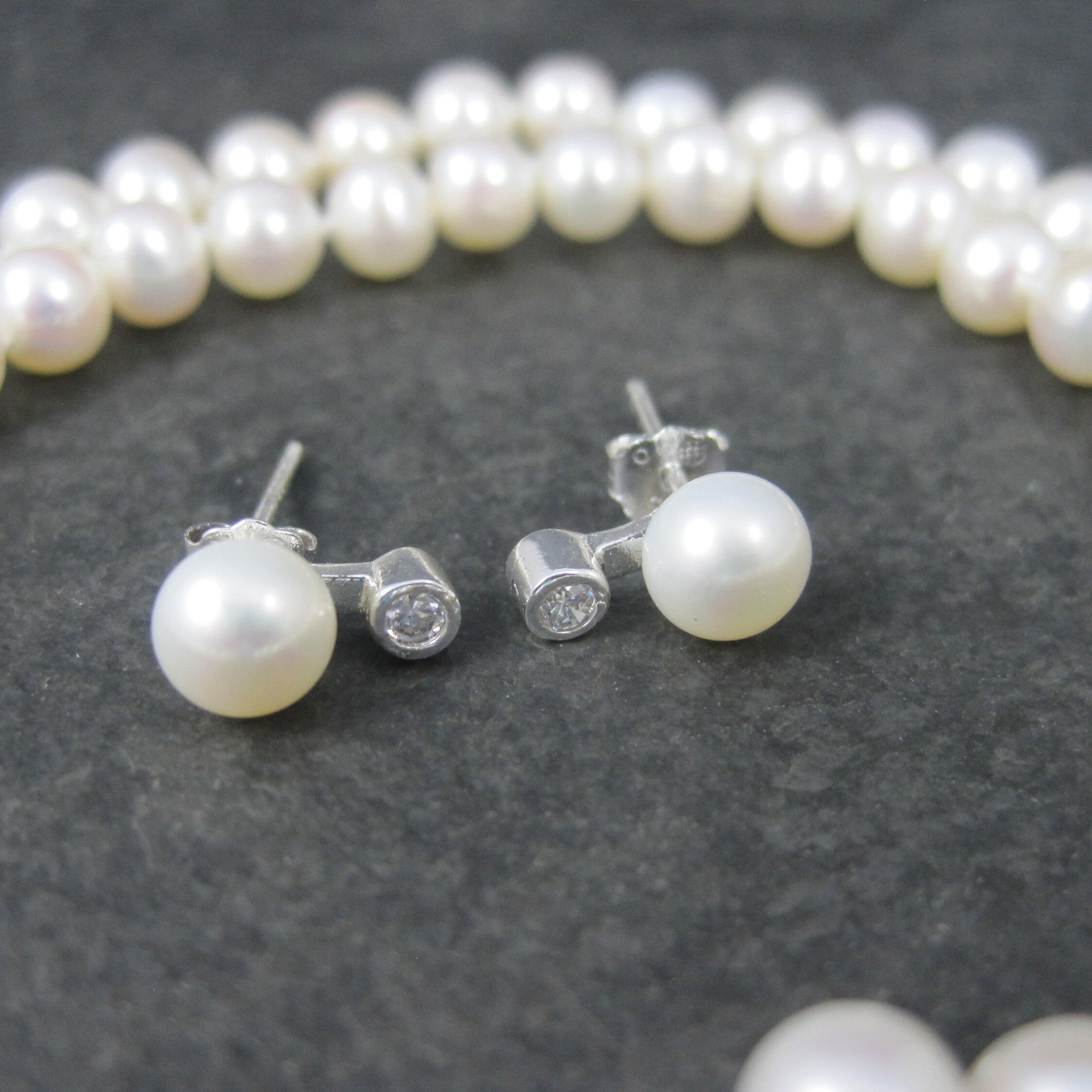 Vintage Freshwater Pearl Necklace Earrings Jewelry Set 18 Inches