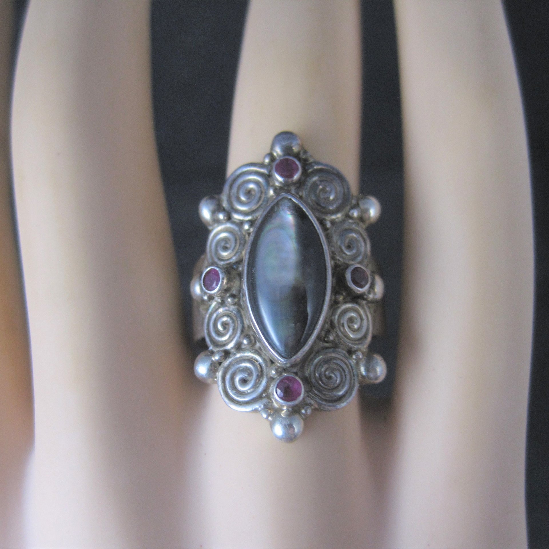 Vintage Sajen Black Mother of Pearl Ruby Ring Size 8
