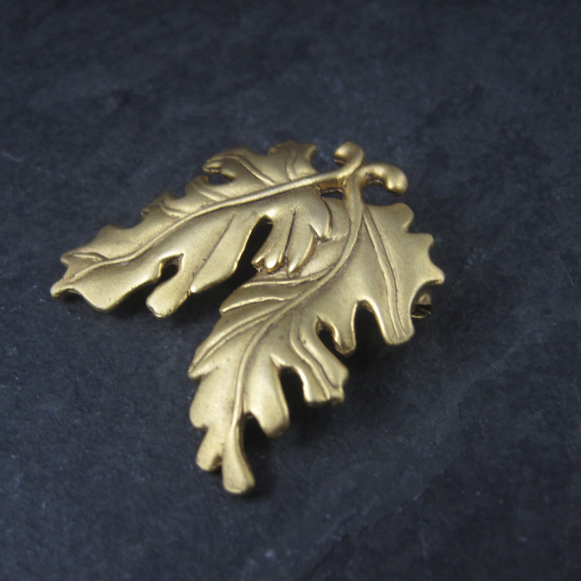 Vintage Danecraft Gold Tone Leaf Brooch