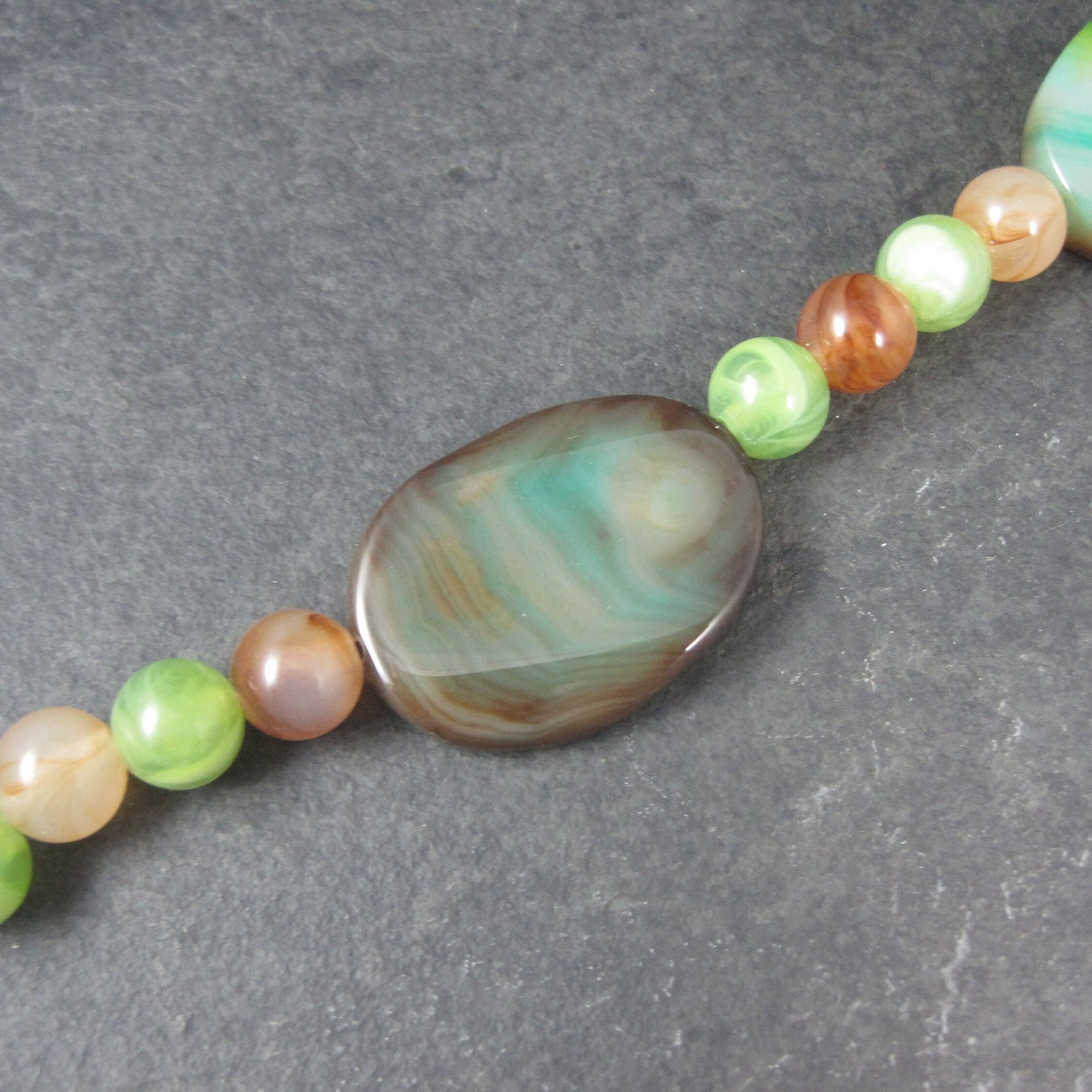 Traditions Natural Gallery Agate Bead Strand