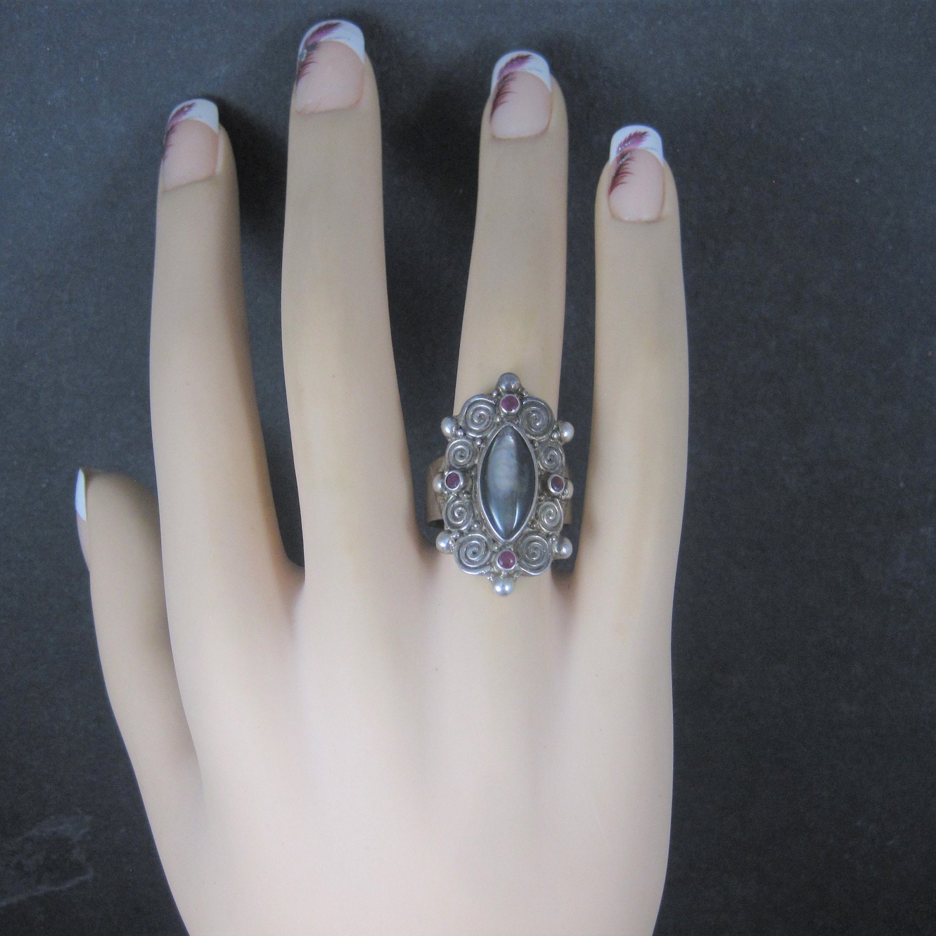 Vintage Sajen Black Mother of Pearl Ruby Ring Size 8