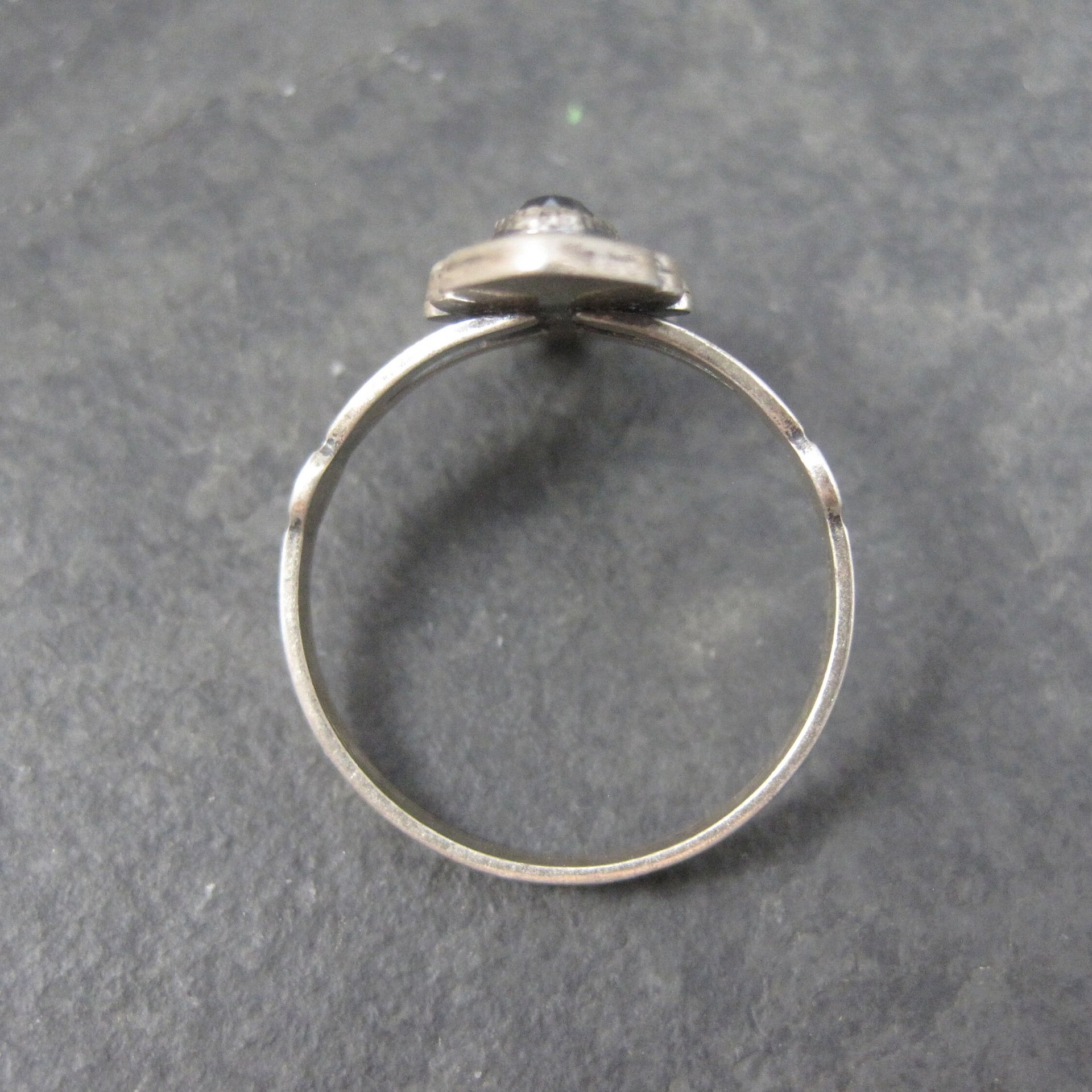 Vintage Southwestern Sterling Hematite Ring