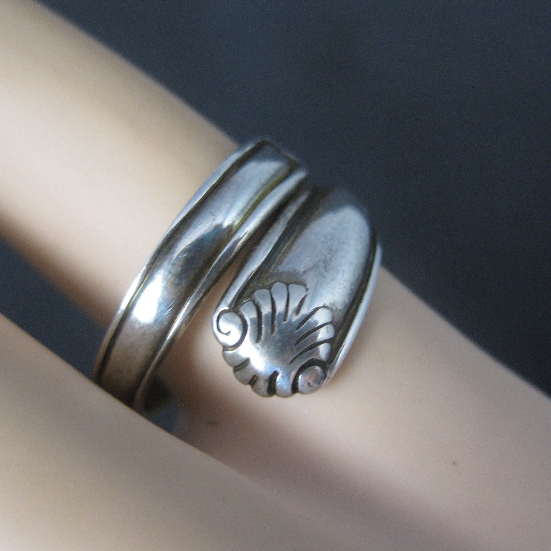 Vintage Deco Style Sterling Crossover Ring Size 6