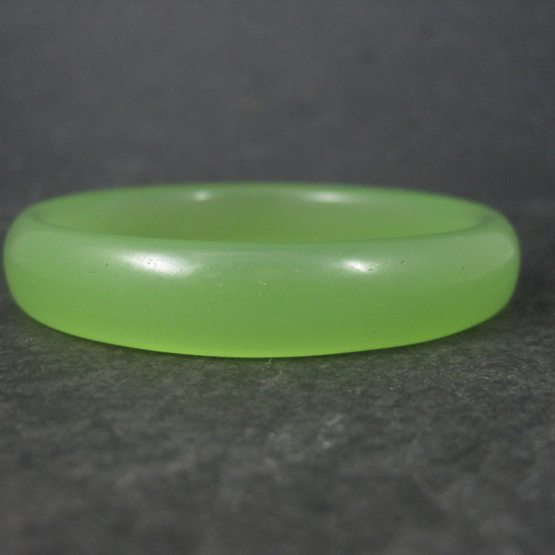 Small Vintage Green Peking Glass Bangle Bracelet 6.5 Inches