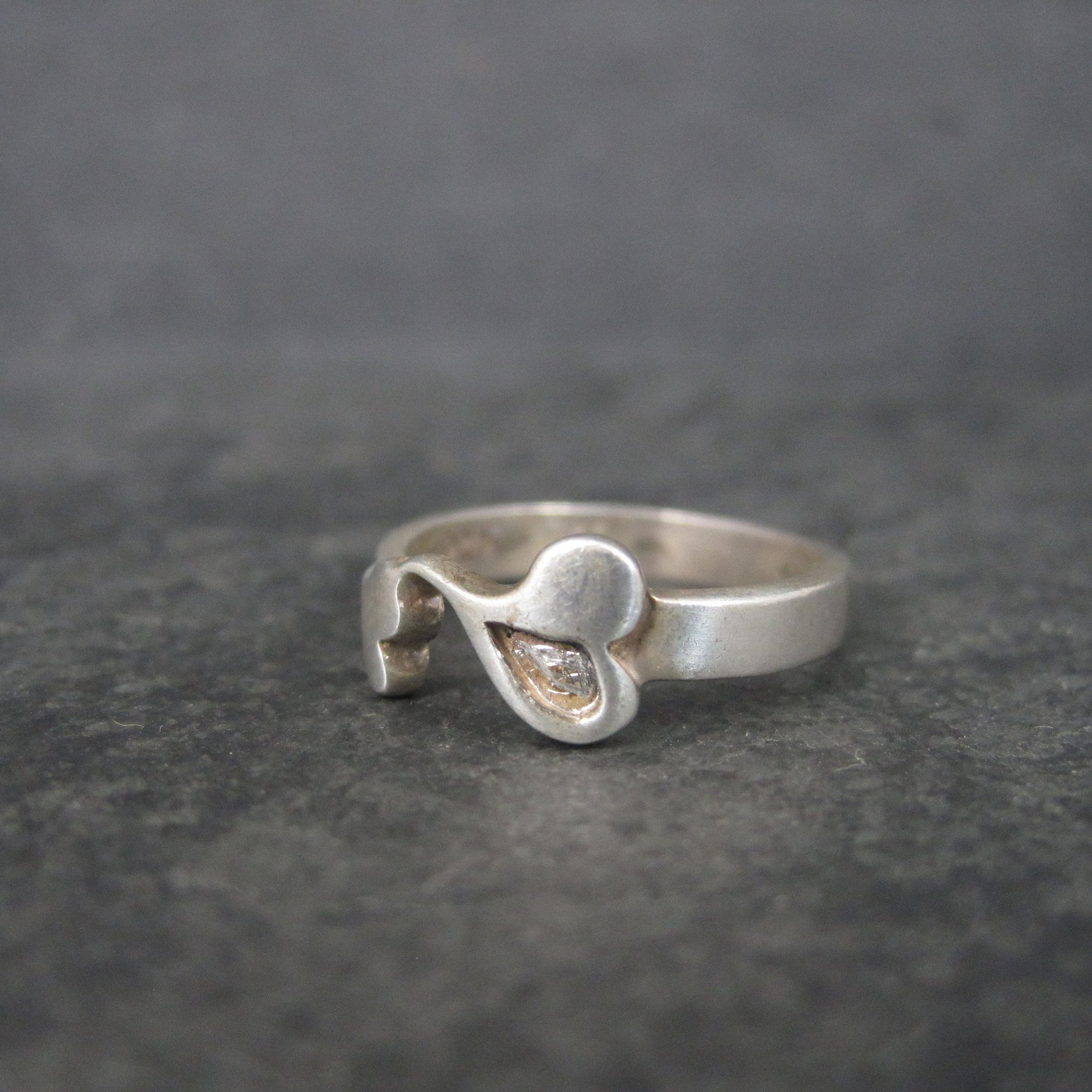 Unique Estate Sterling Heart Ring Size 6