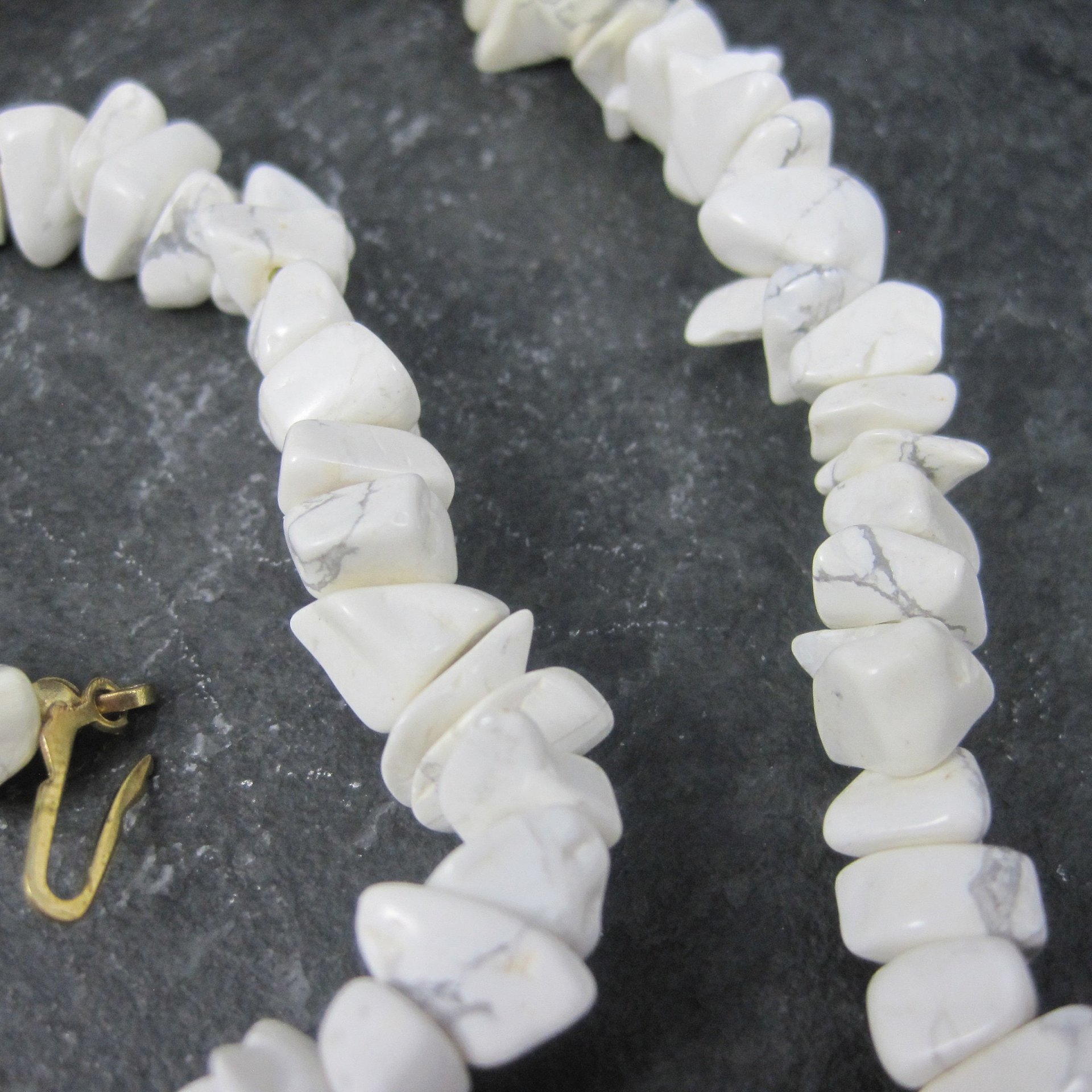 Vintage Howlite Nugget Bead Necklace 30 Inches