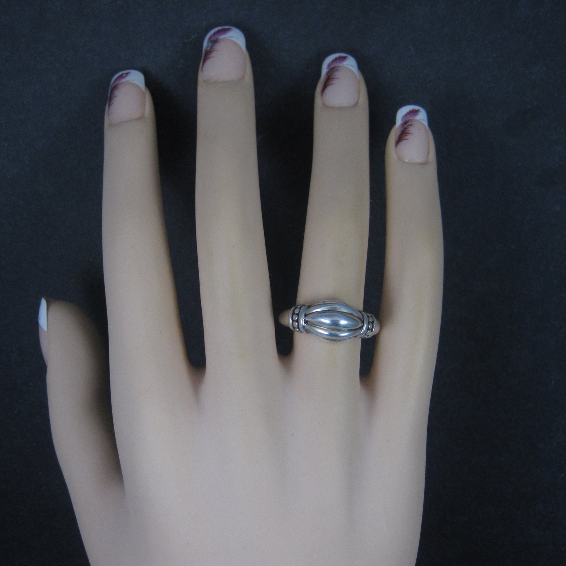 Vintage Sterling Ribbed Dome Ring Size 8