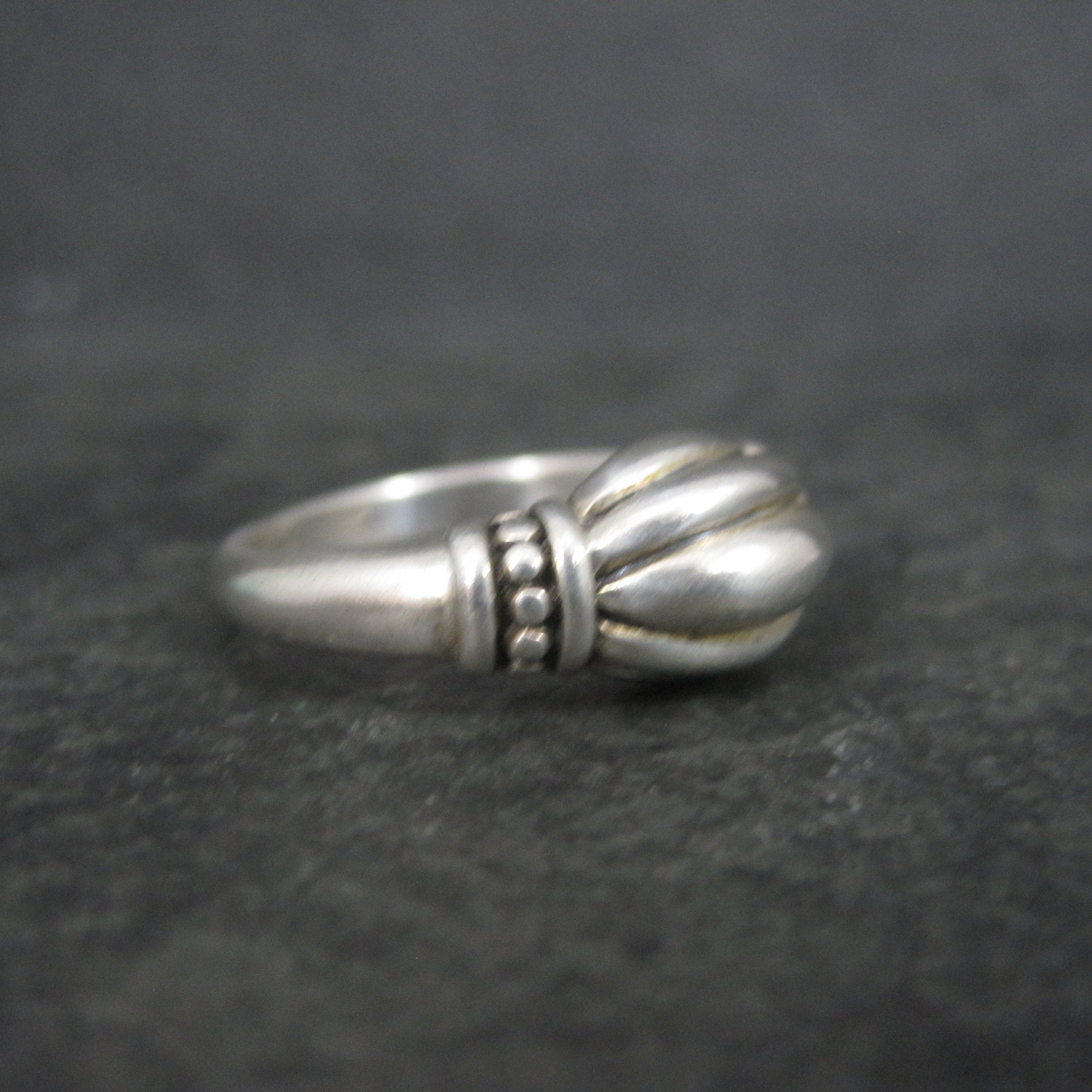 Vintage Sterling Ribbed Dome Ring Size 8