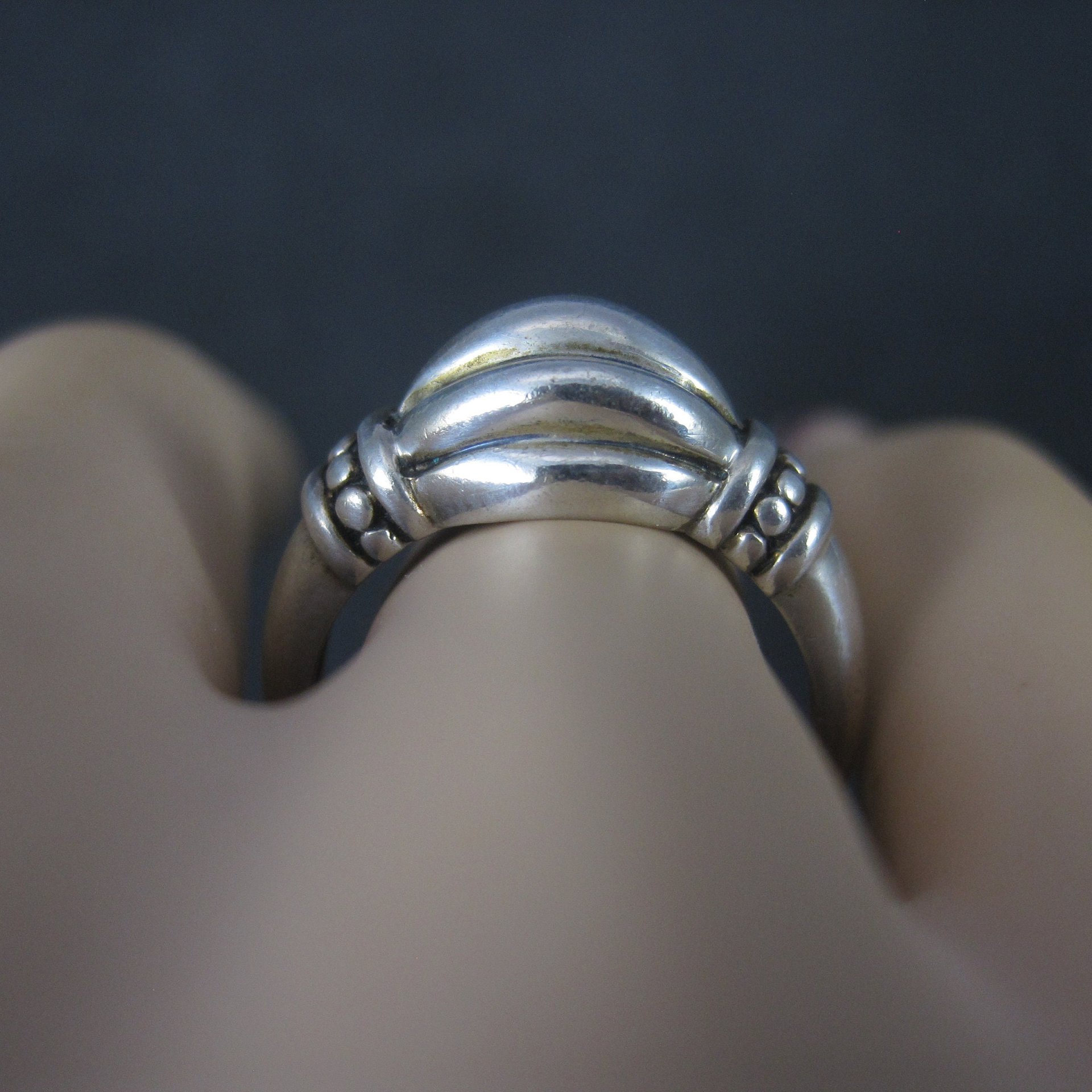 Vintage Sterling Ribbed Dome Ring Size 8