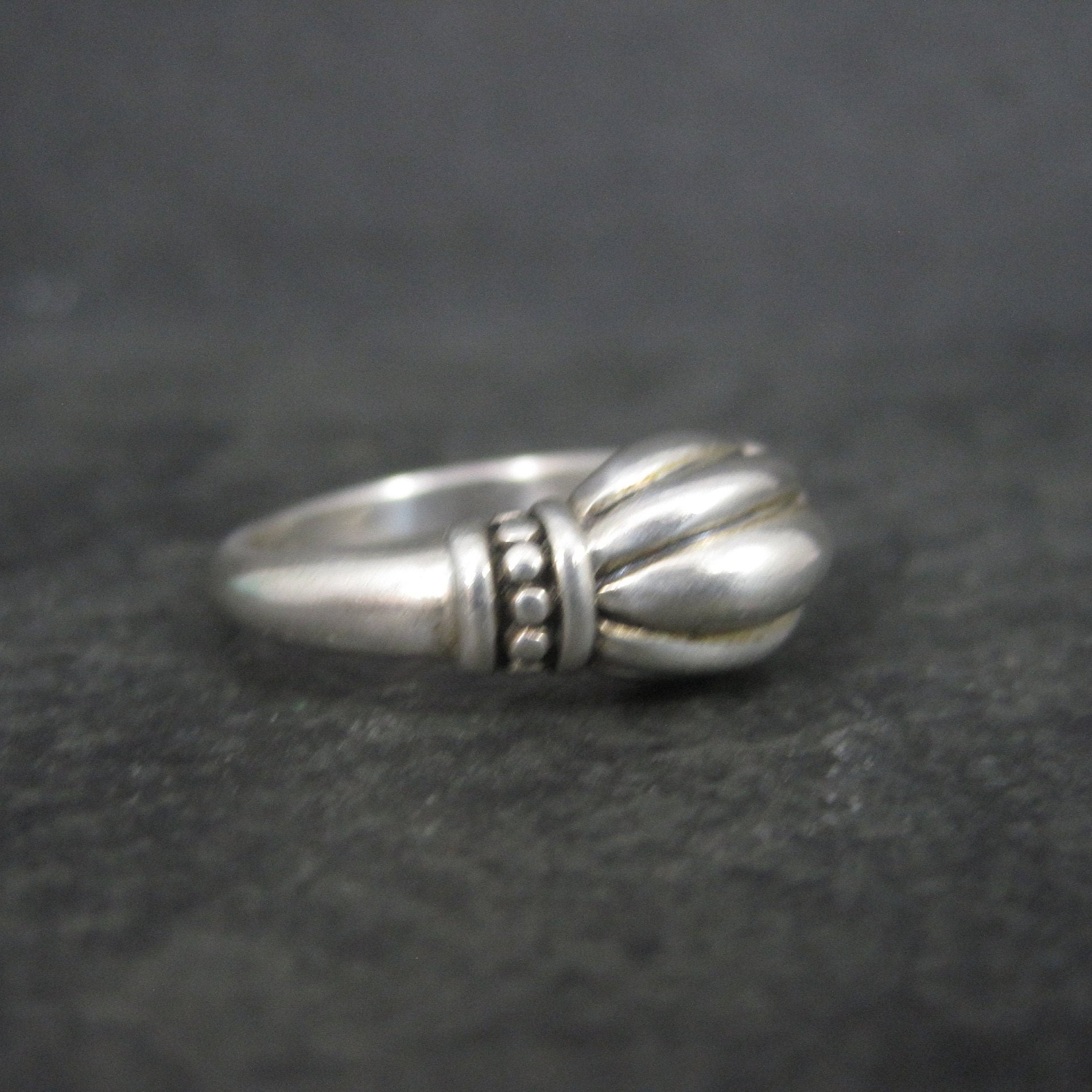 Vintage Sterling Ribbed Dome Ring Size 8