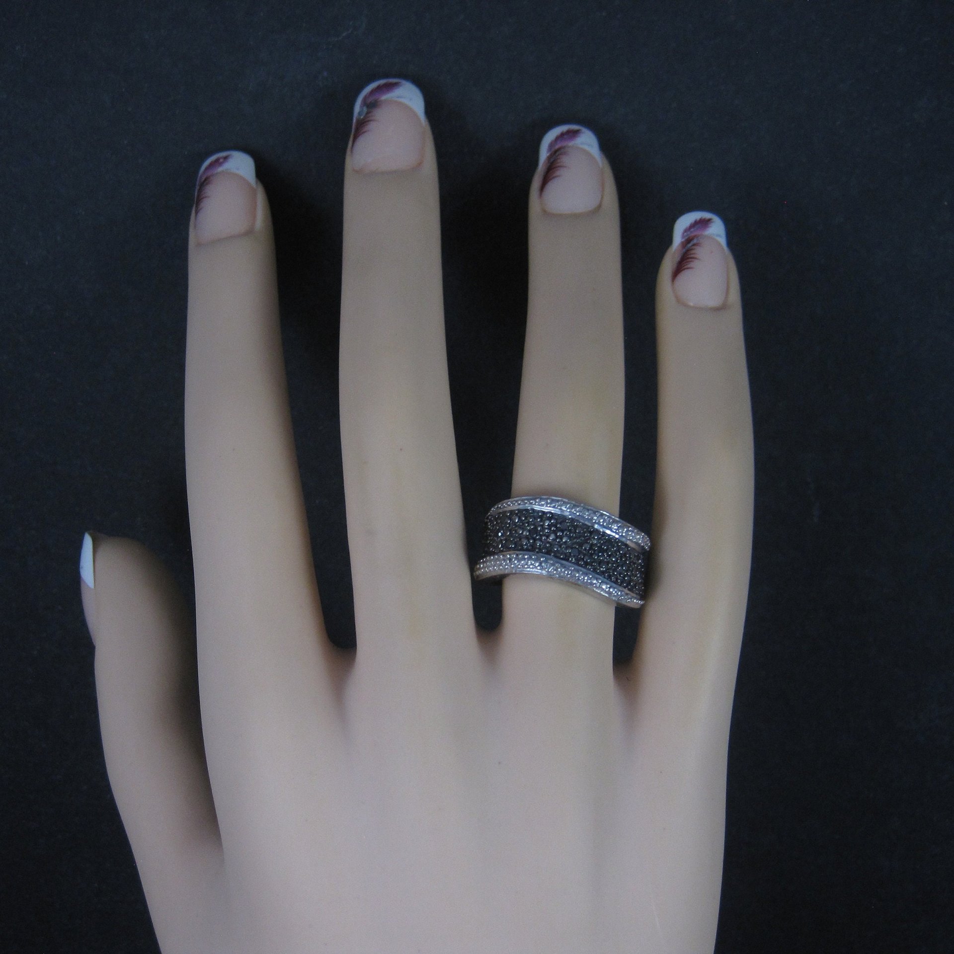Sterling Black White Diamond Illusion Ring Wavy Band Size 7