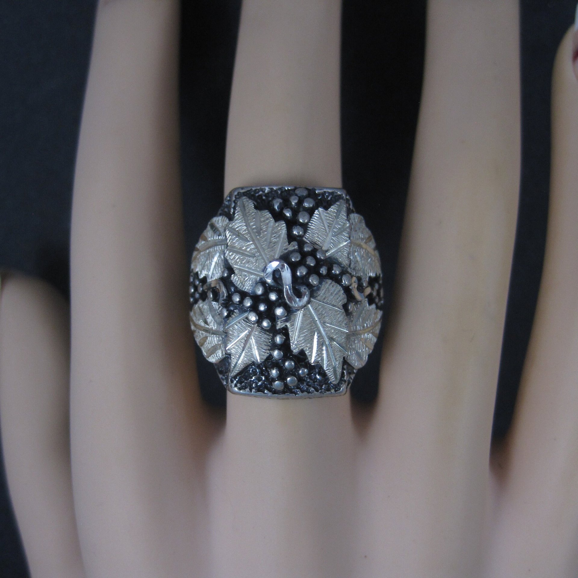 Mens Sterling Black Hills Silver Ring Size 9