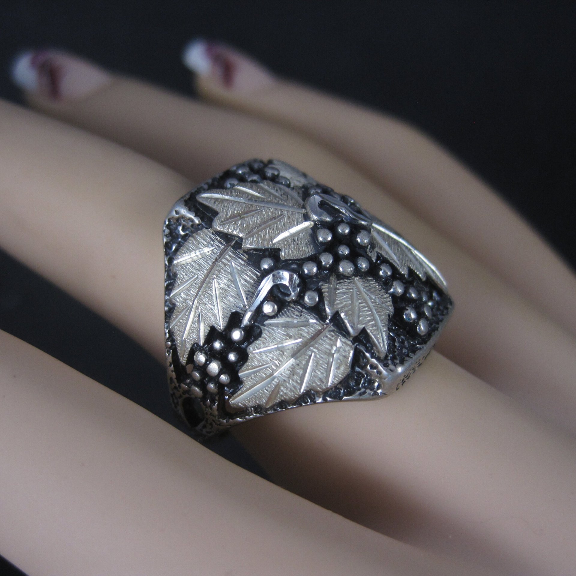 Mens Sterling Black Hills Silver Ring Size 9