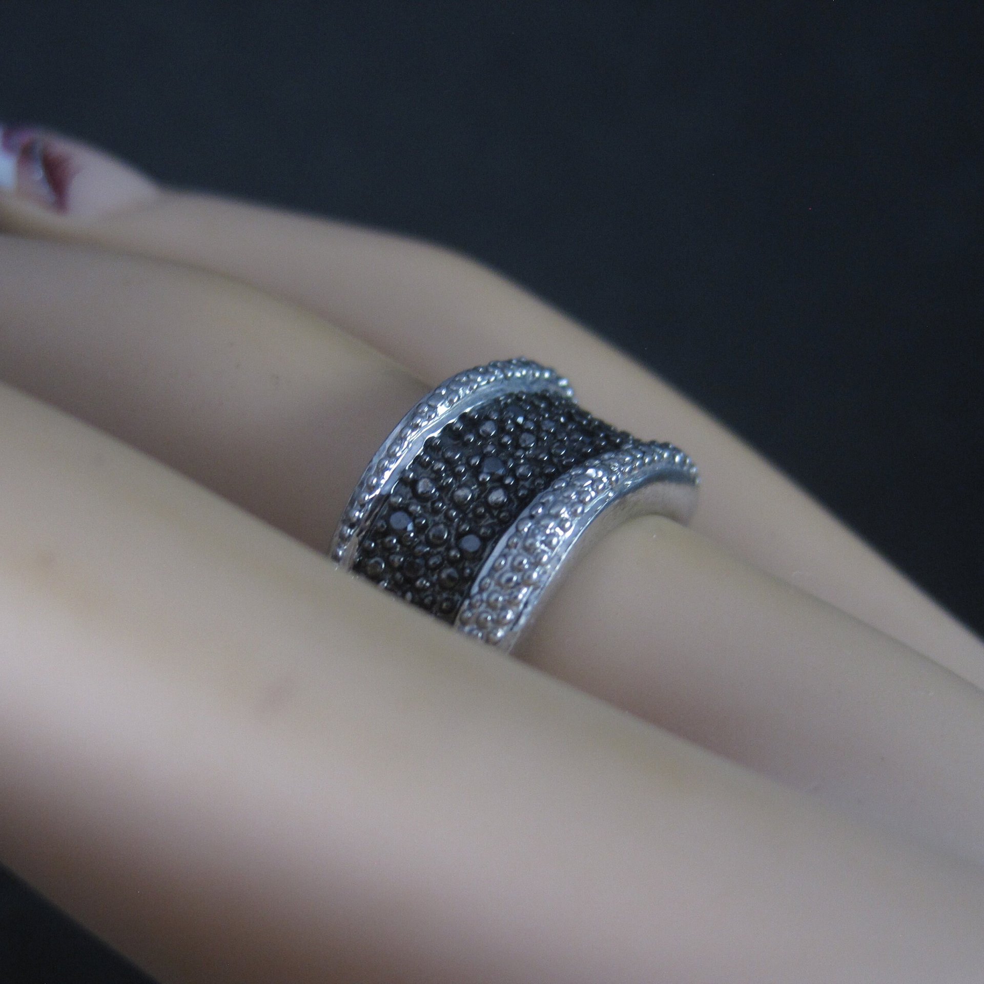 Sterling Black White Diamond Illusion Ring Wavy Band Size 7