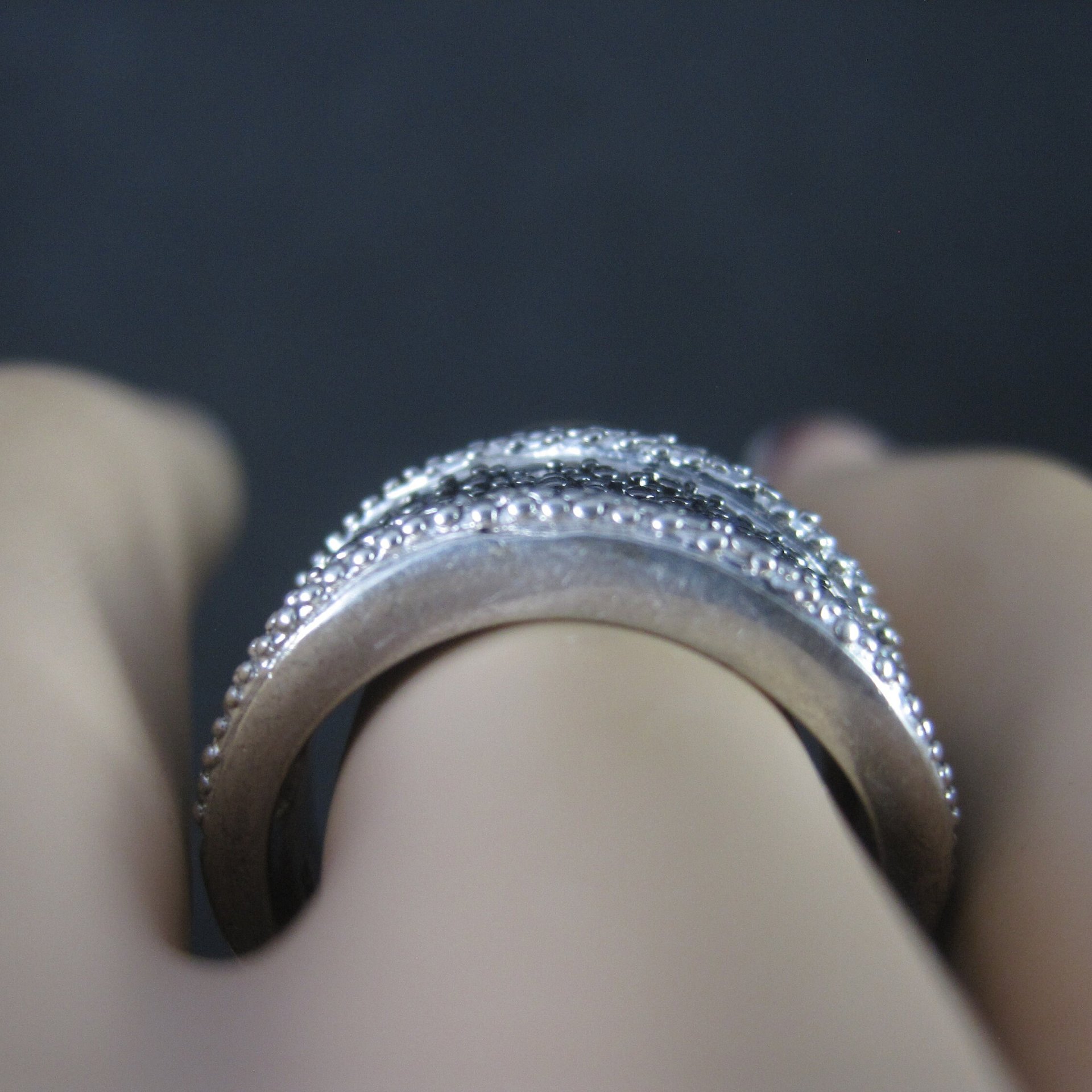 Sterling Black White Diamond Illusion Ring Wavy Band Size 7