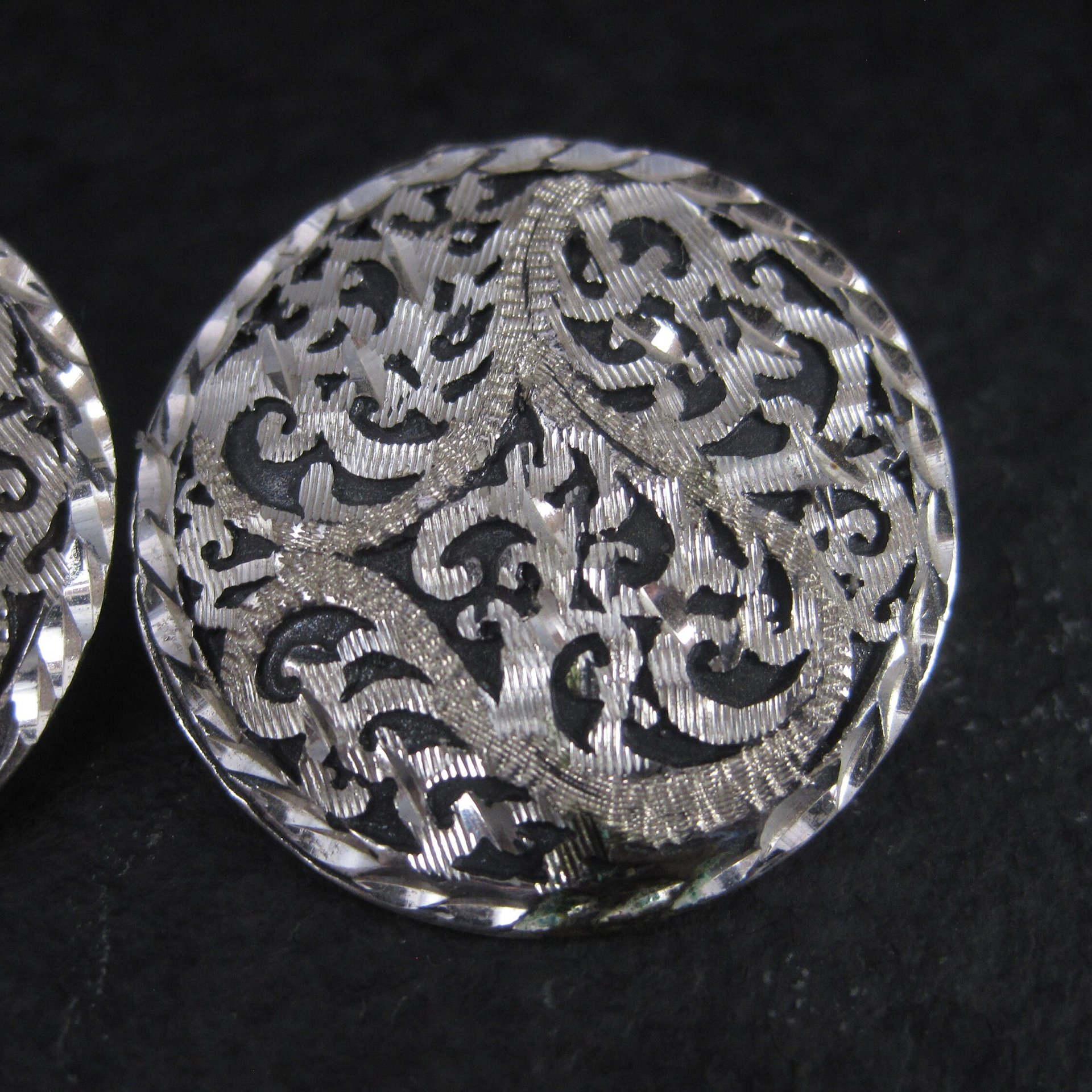 Large Langers Black Hills Silver Diamond Cut Earrings New Old Stock