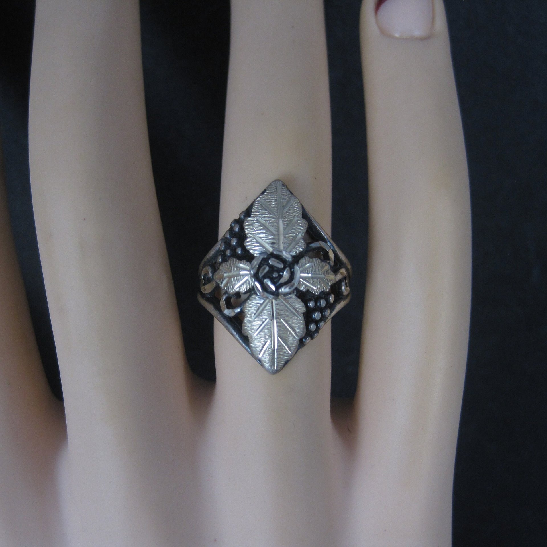 Vintage Black Hills Silver Rose Ring Size 6