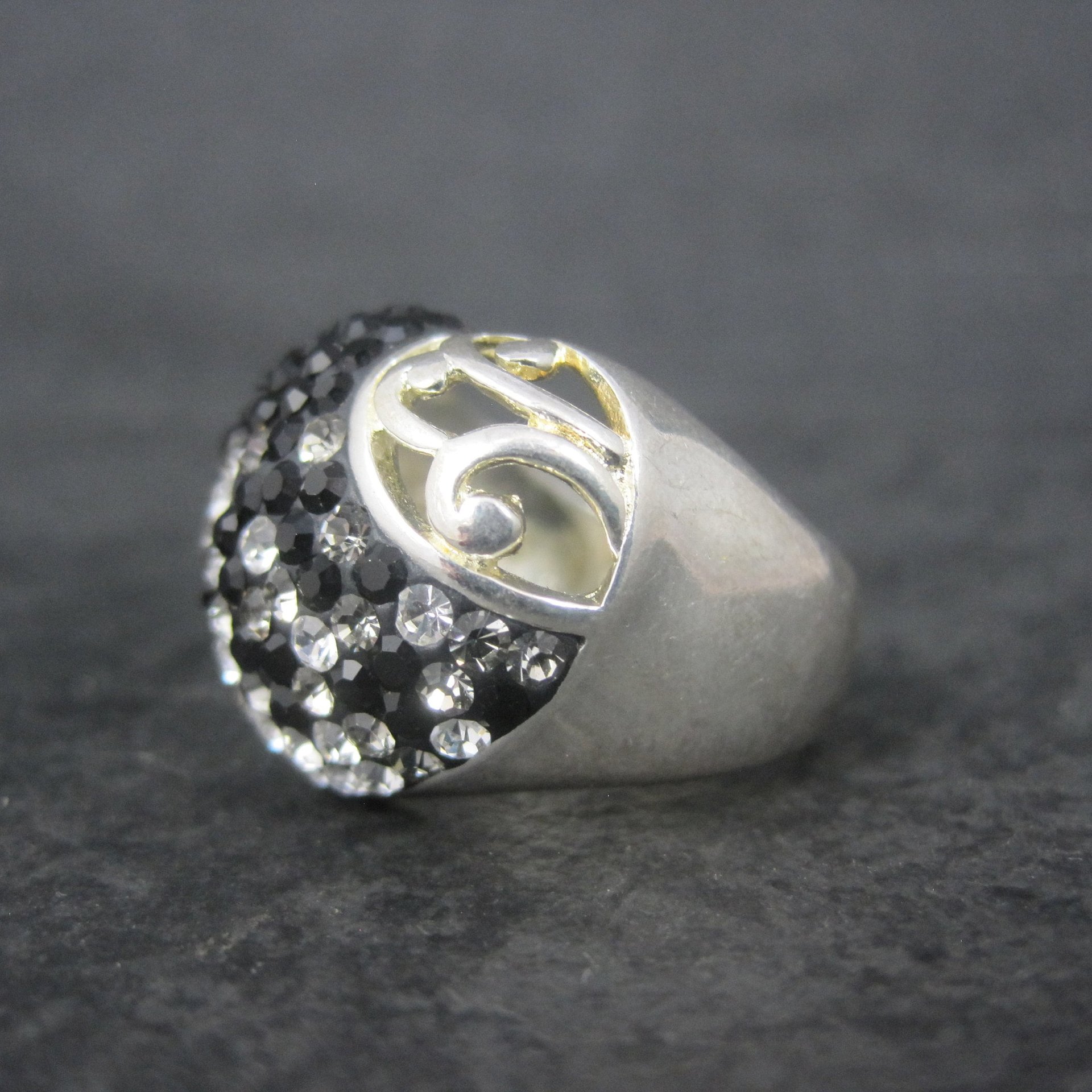 Vintage Sterling Black White Crystal Heart Ring Size 6