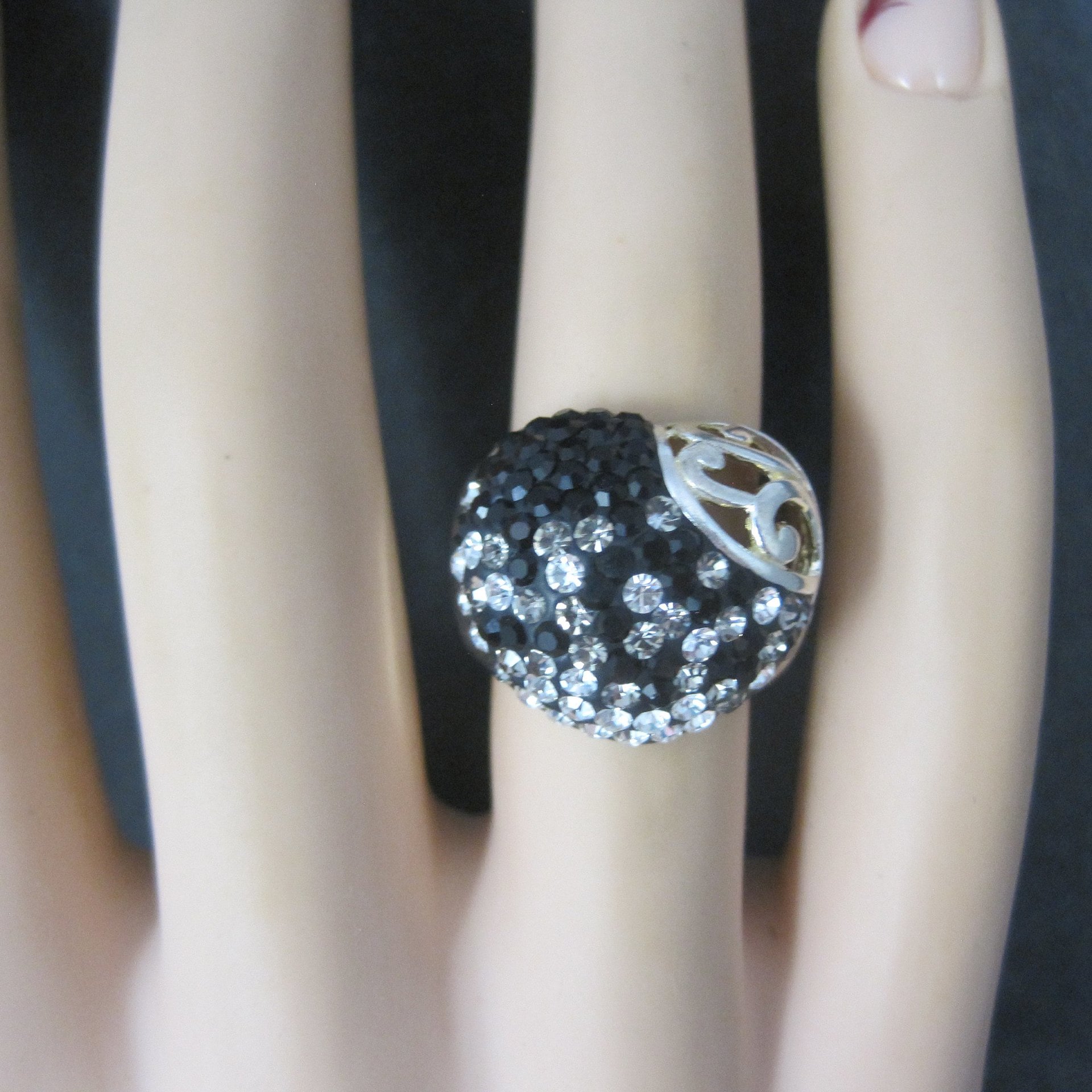 Vintage Sterling Black White Crystal Heart Ring Size 6
