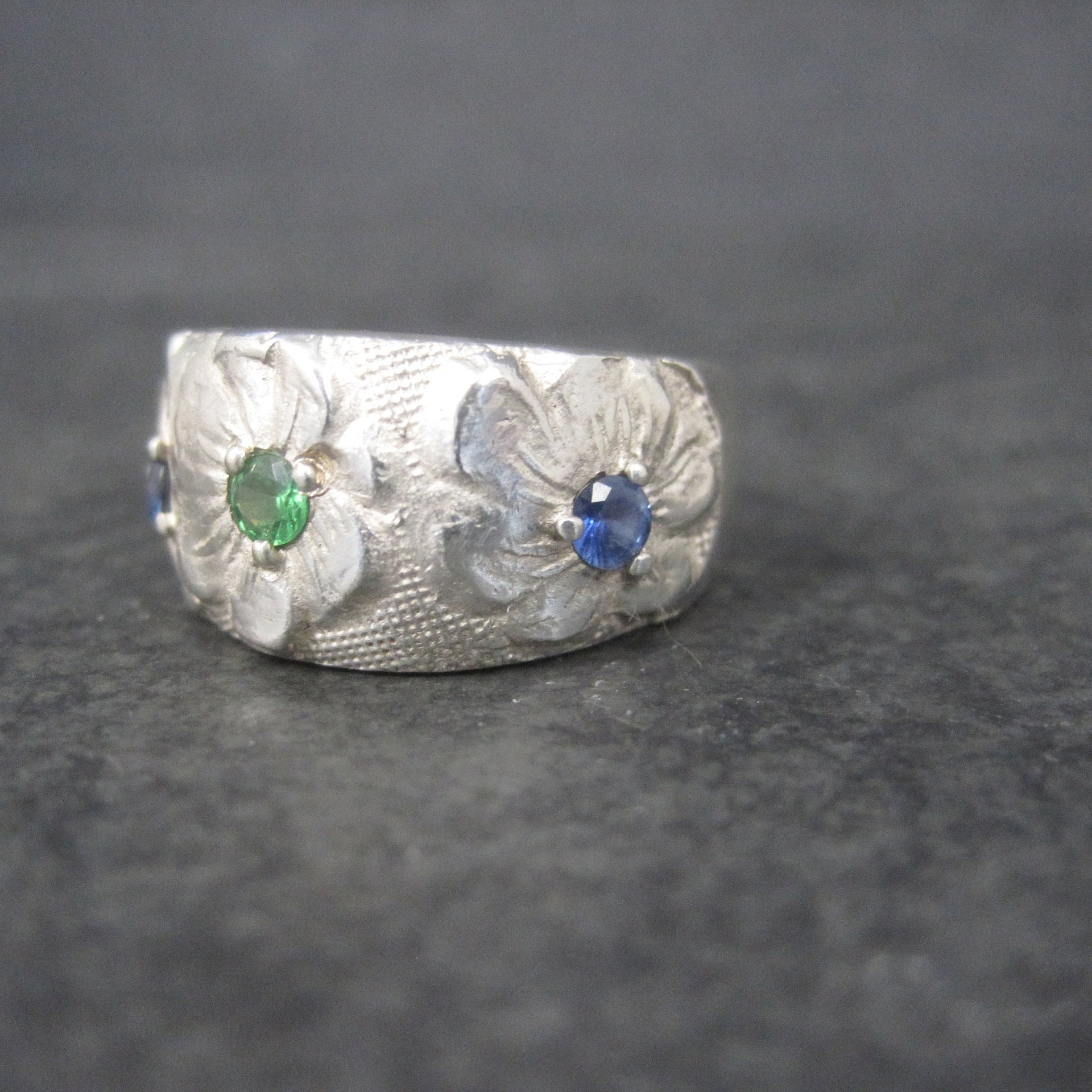 Vintage Sterling Emerald Sapphire Flower Ring Size 8