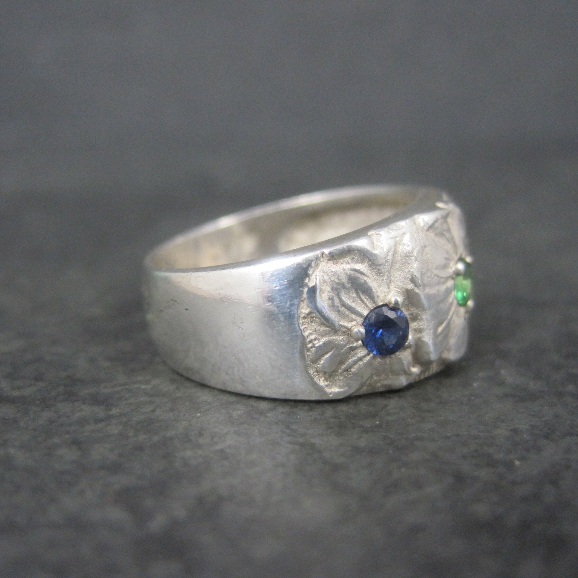 Vintage Sterling Emerald Sapphire Flower Ring Size 8