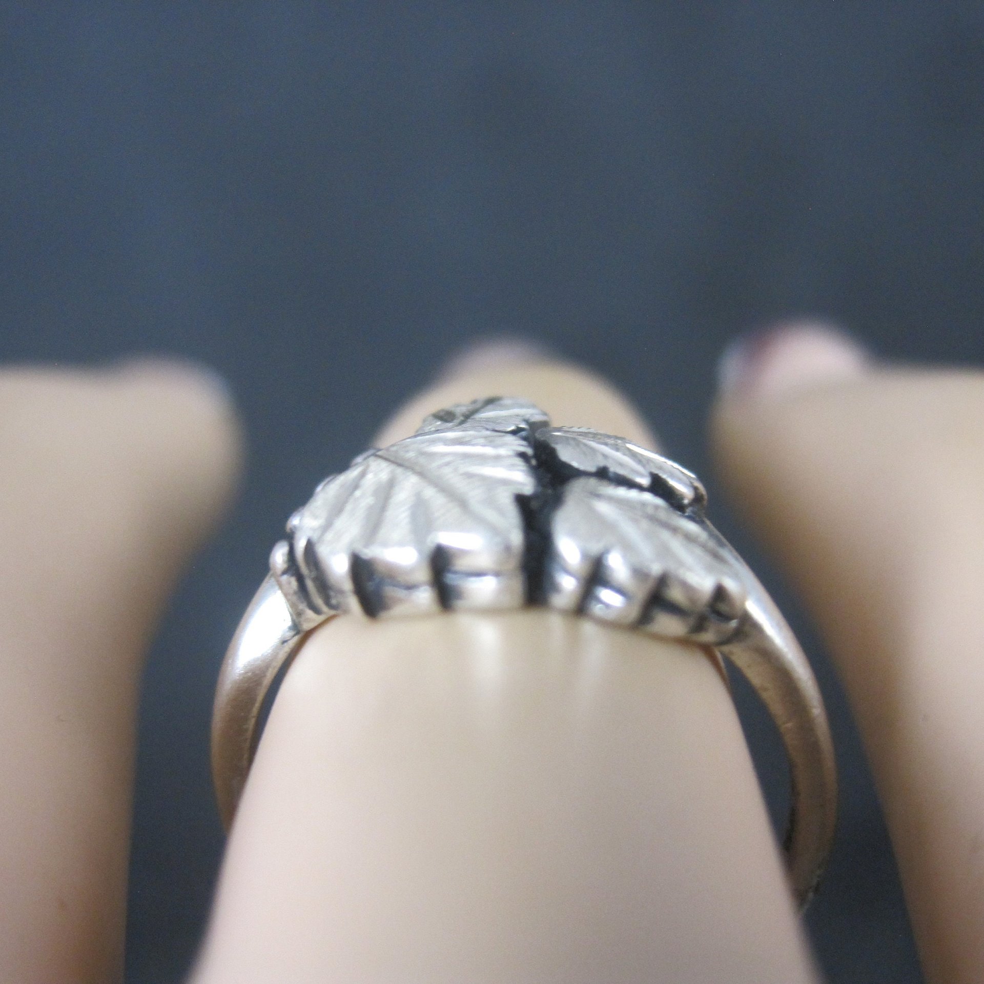 Vintage Sterling Black Hills Silver Leaf Ring Size 6