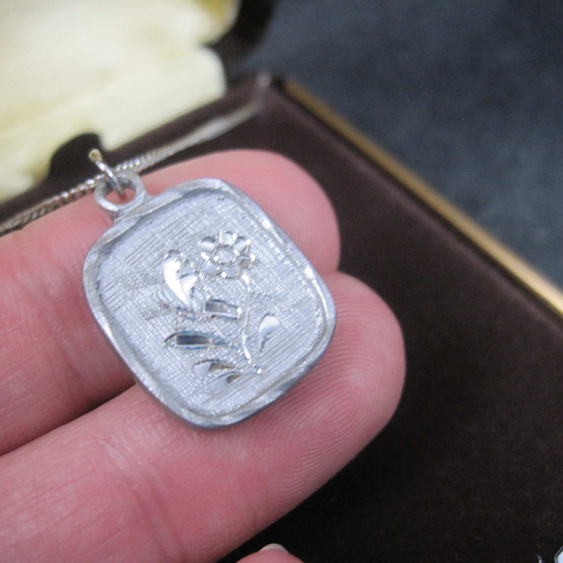 Vintage Kelly Waters Etched Flower Pewter Pendant Necklace
