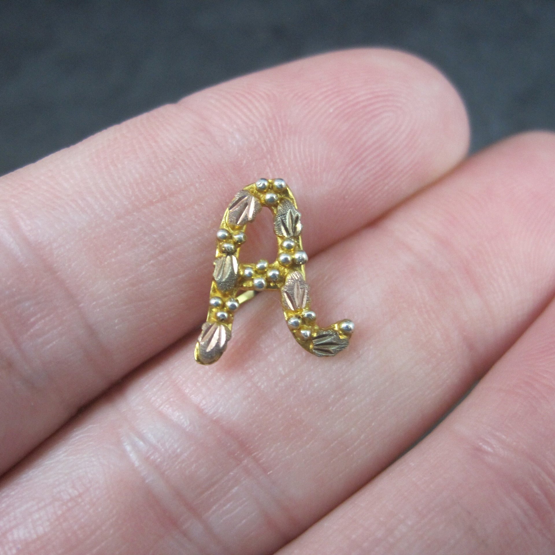 Vintage 10K Black Hills Gold Initial A Tie Tack