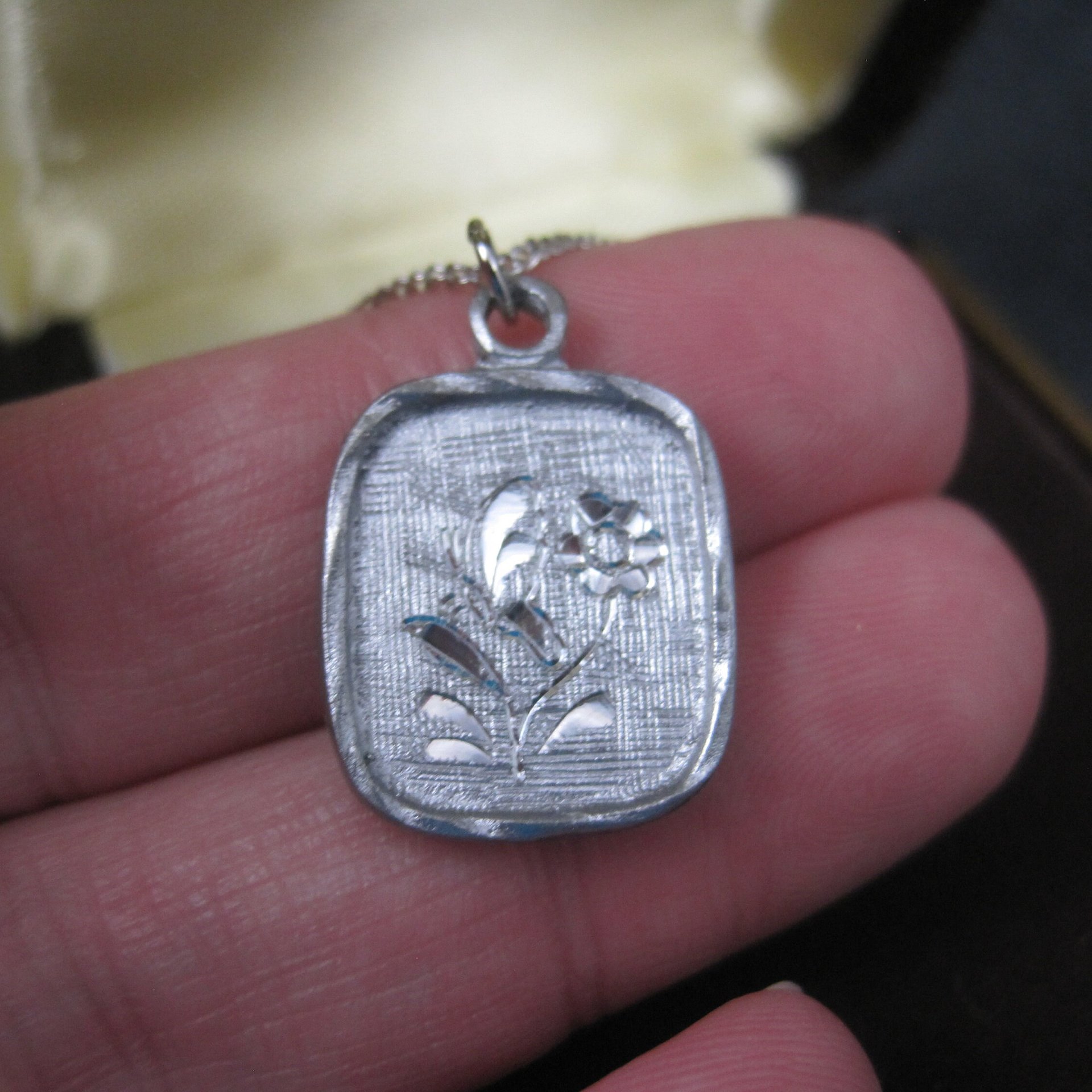 Vintage Kelly Waters Etched Flower Pewter Pendant Necklace
