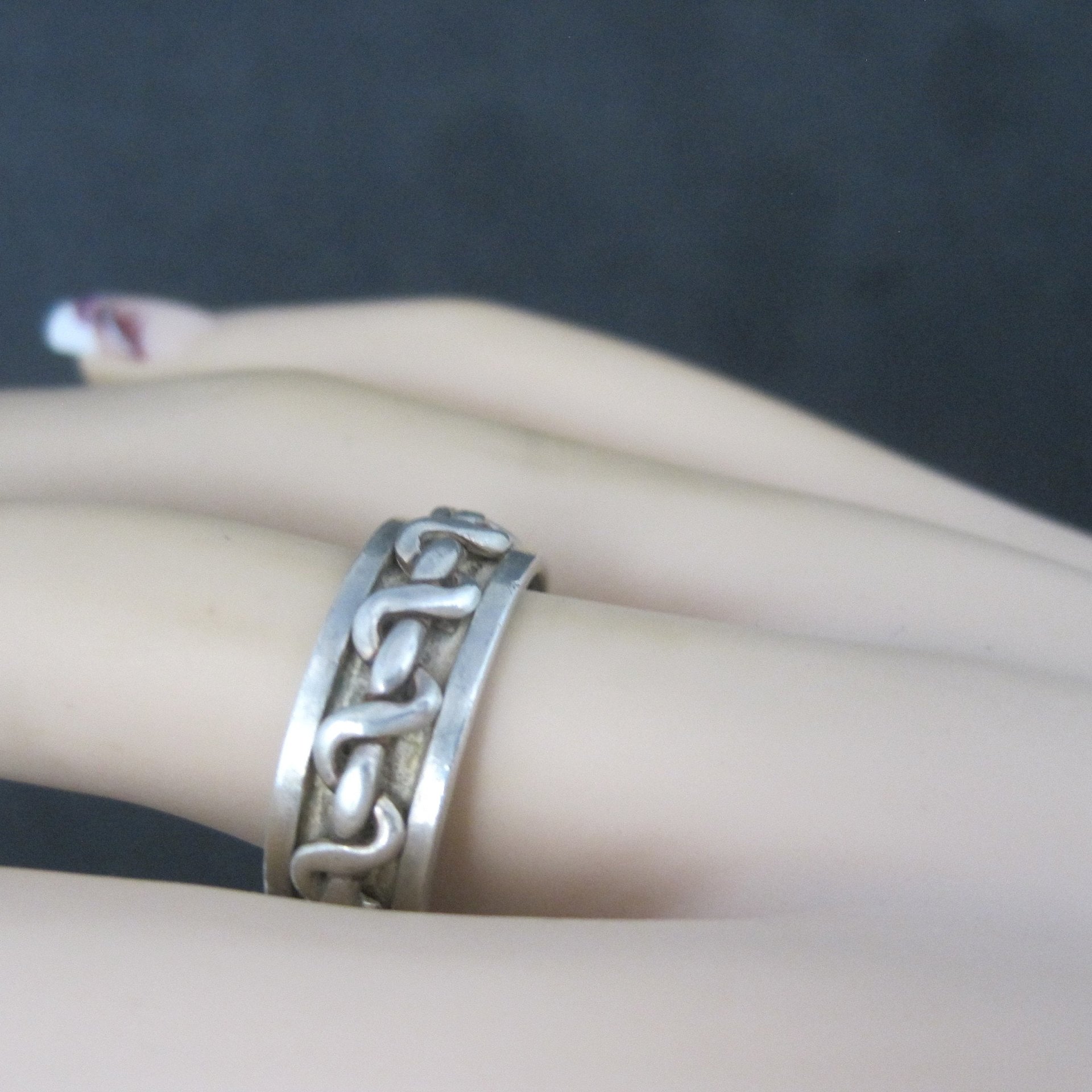 Vintage Sterling Worry Spinner Band Ring Size 9.5
