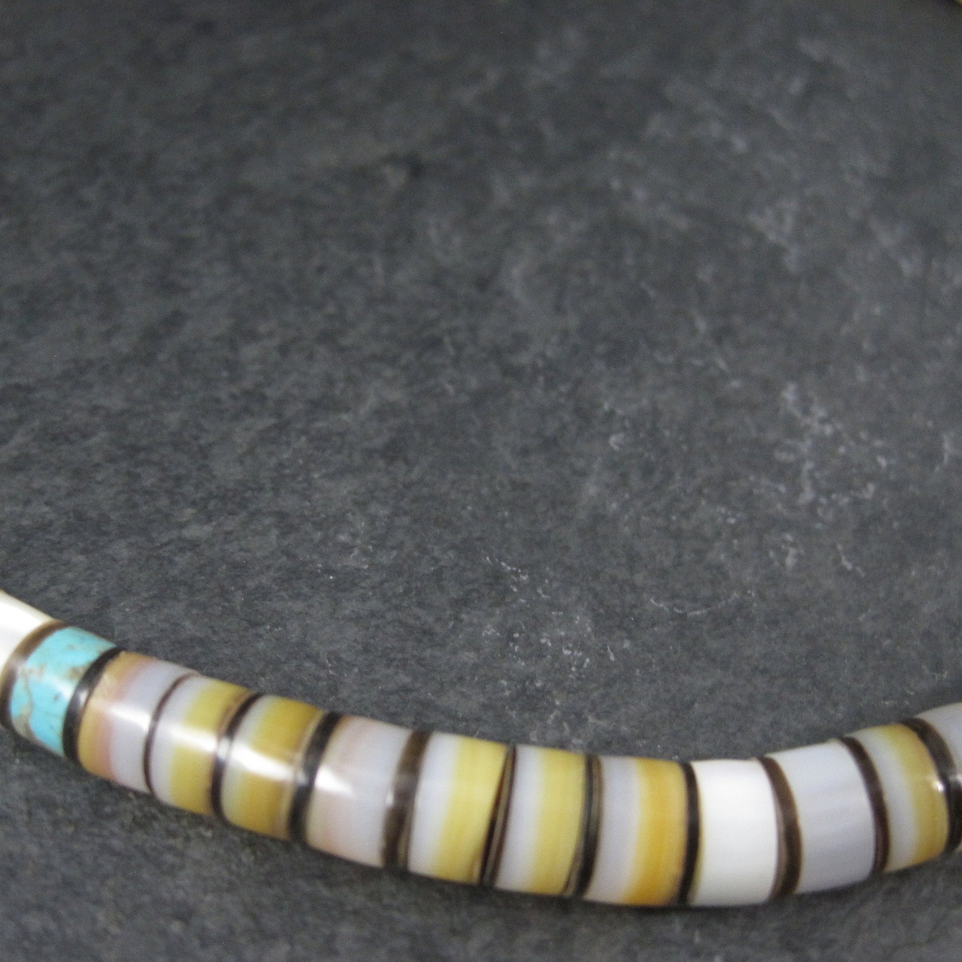Southwestern Turquoise Shell Necklace 17"