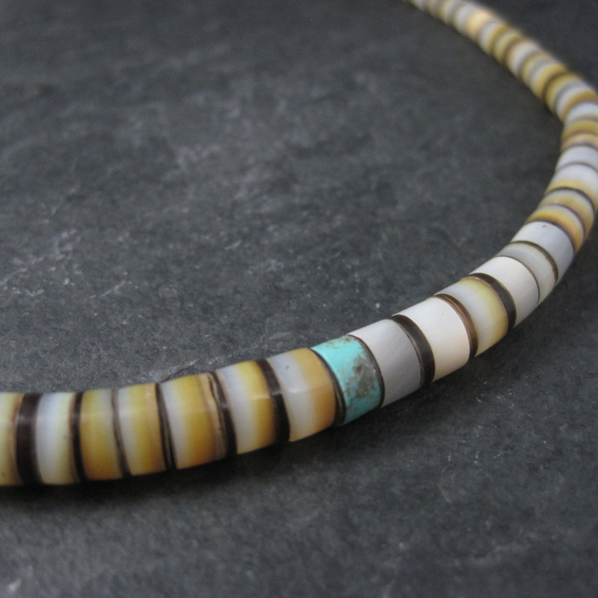 Southwestern Turquoise Shell Necklace 17"