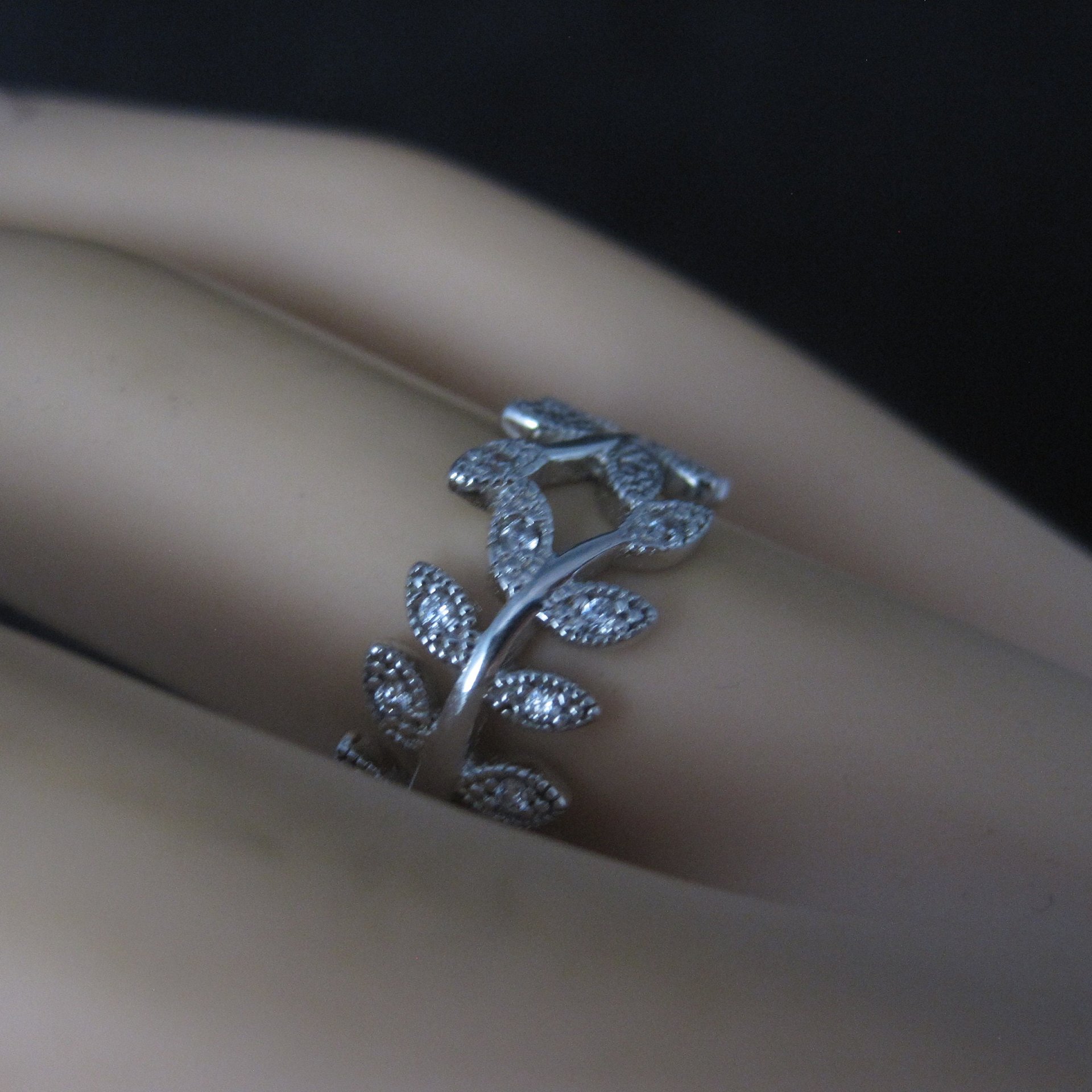 Estate Sterling Leaf Vine Ring Size 7