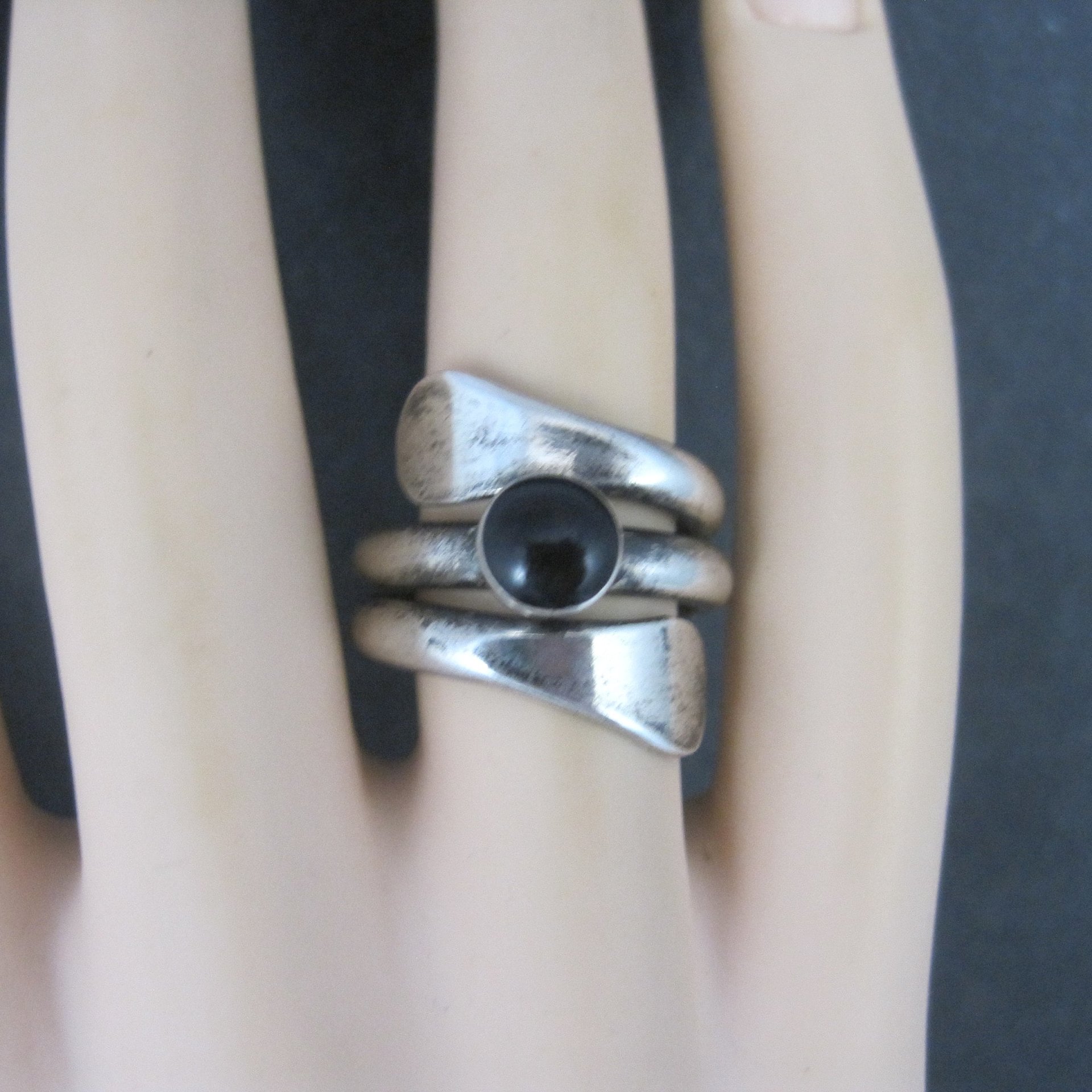 Vintage Sterling Black Wrap Ring Size 7
