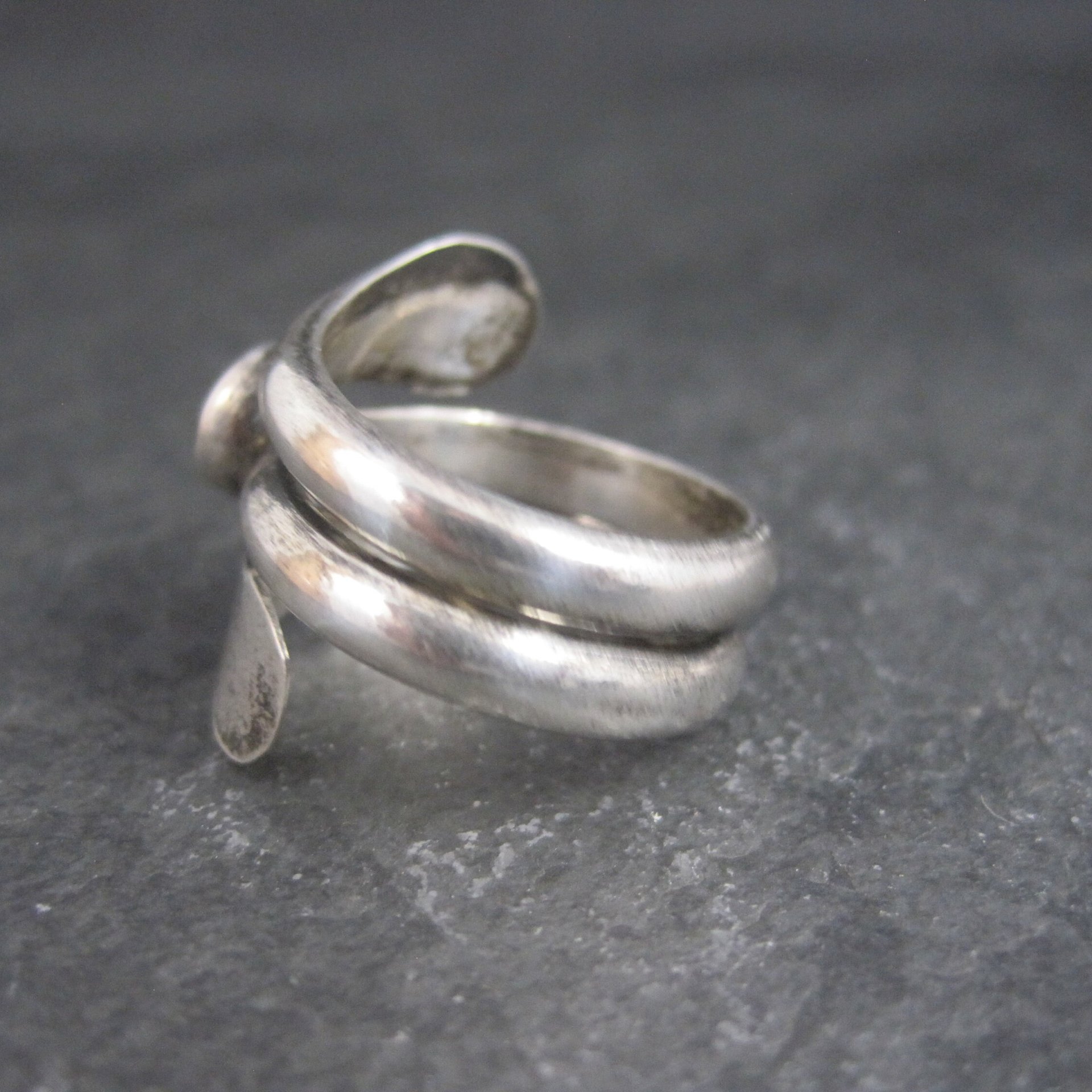 Vintage Sterling Black Wrap Ring Size 7