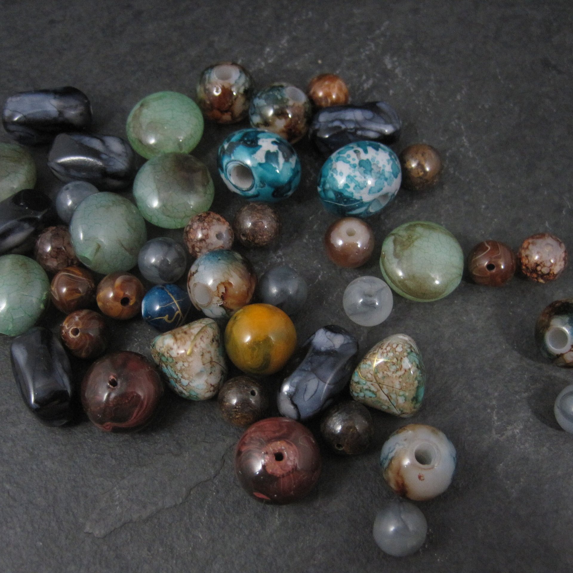 Destash Plastic Bead Mix 61g