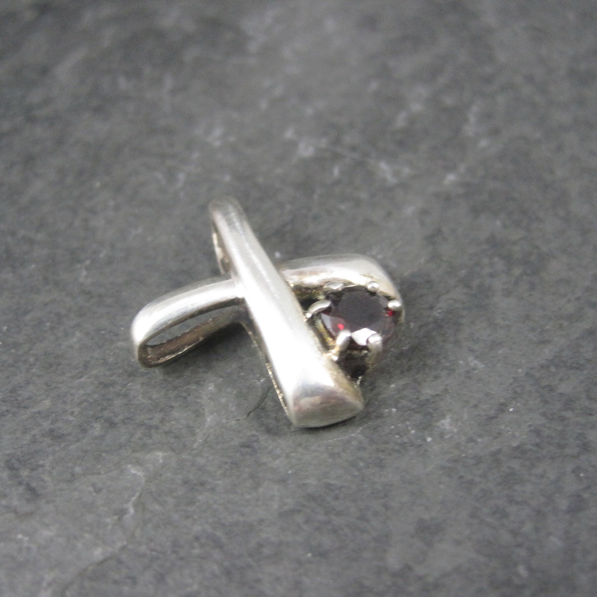 Vintage Sterling X Garnet Pendant