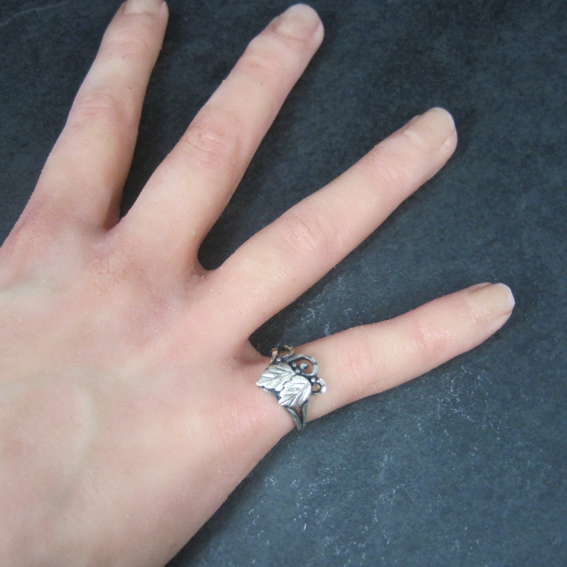 Black Hills Silver Leaf Ring Size 6
