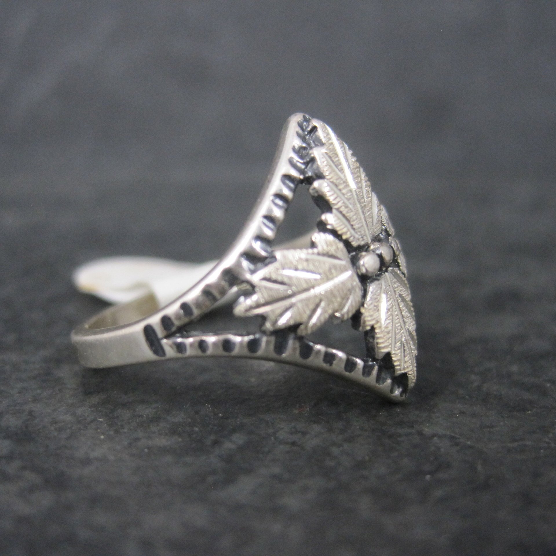 Vintage Black Hills Sterling Leaf Ring