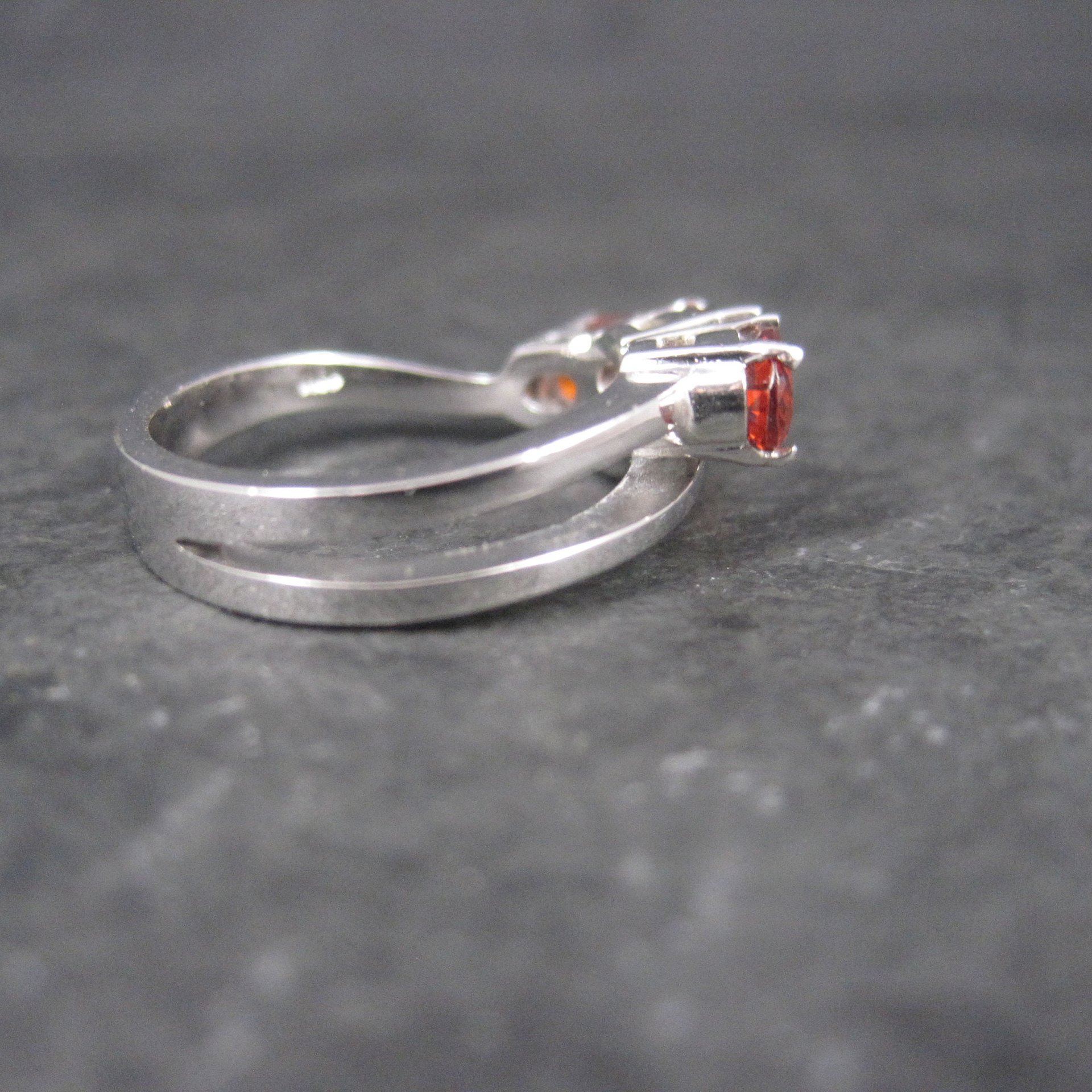 Vintage 10K White Gold Garnet Ring Size 6